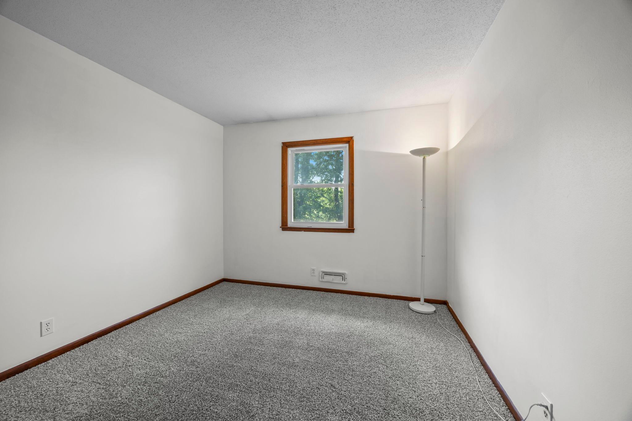 168 Linden Circle Property Photo 8