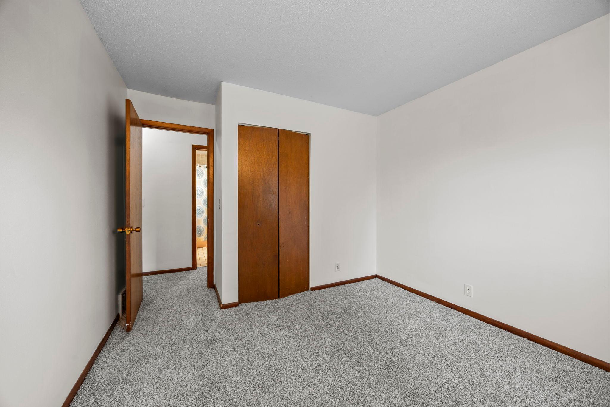 168 Linden Circle Property Photo 14