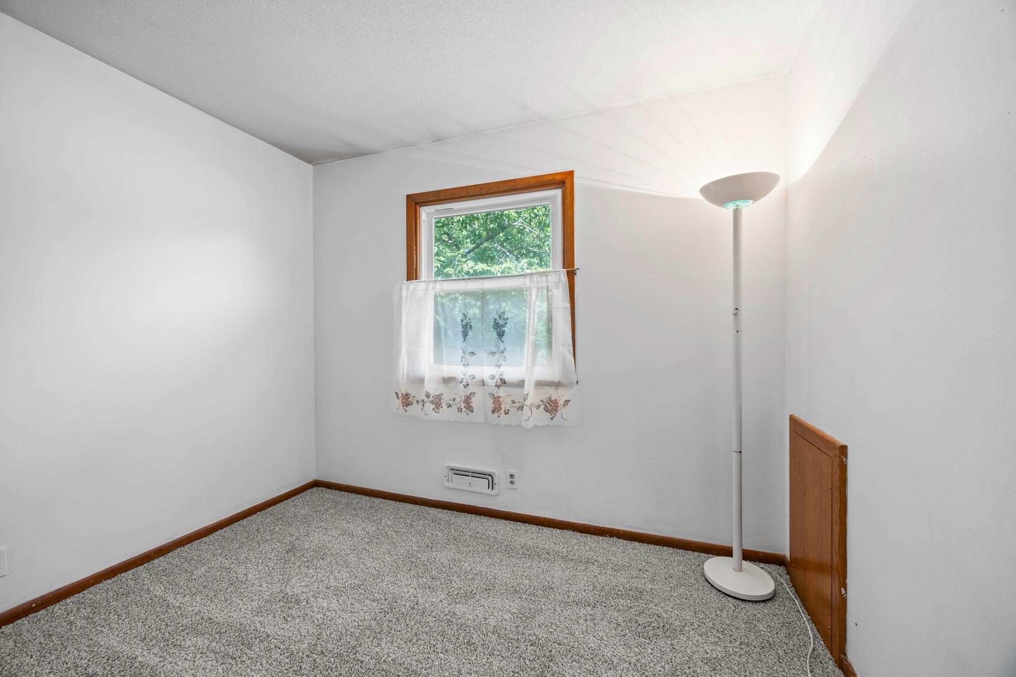 168 Linden Circle Property Photo 16