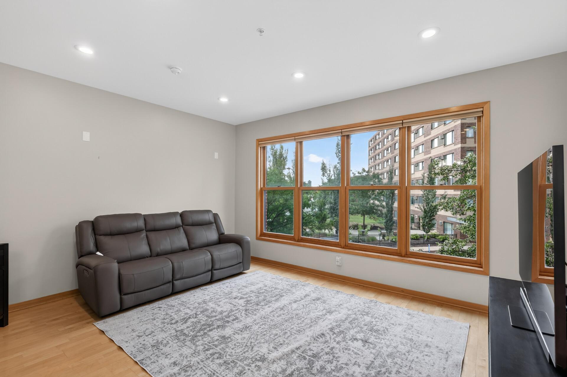 530 E Grant Street E Property Photo 5