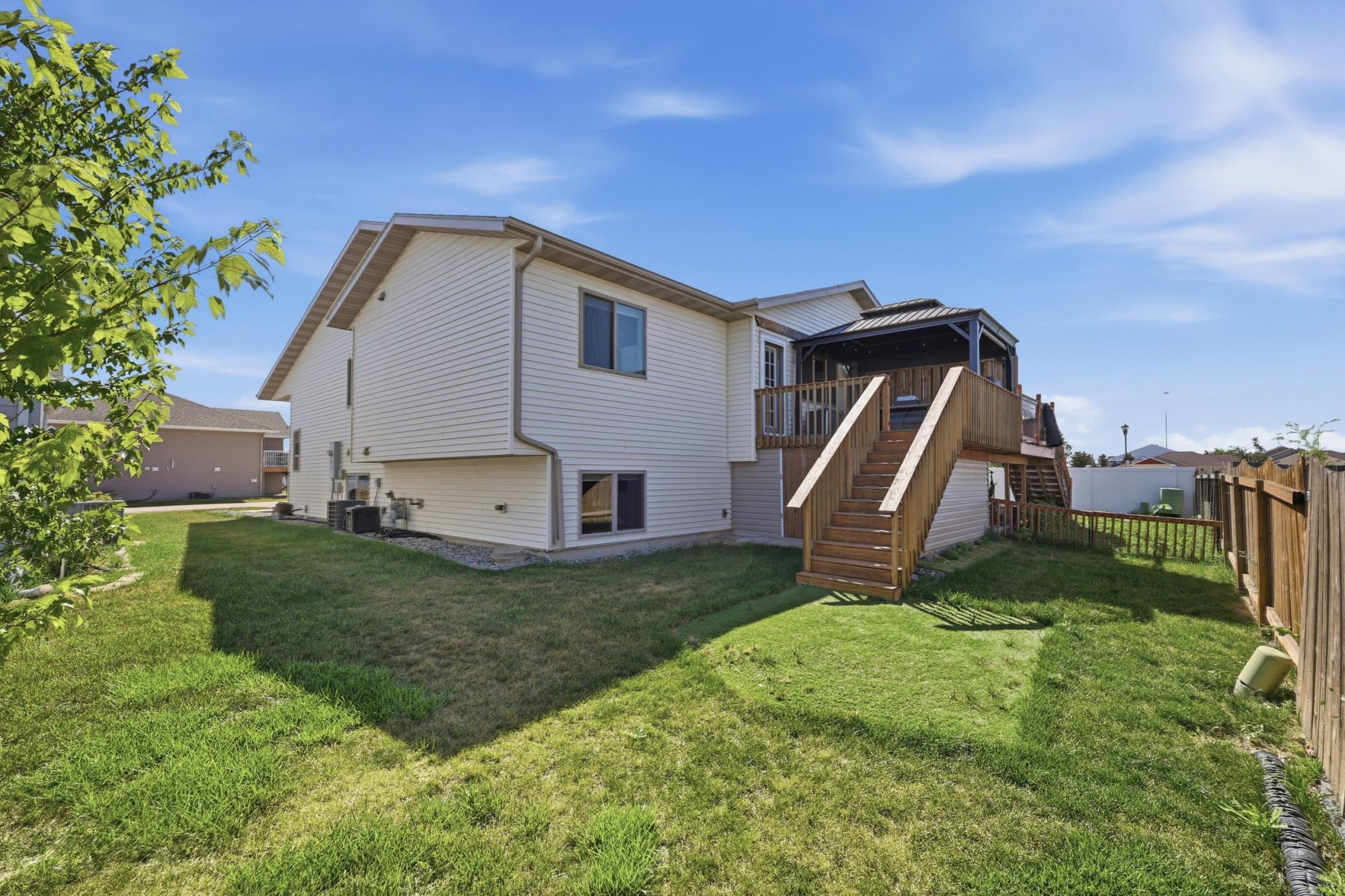 1512 19th Avenue E Property Photo 14