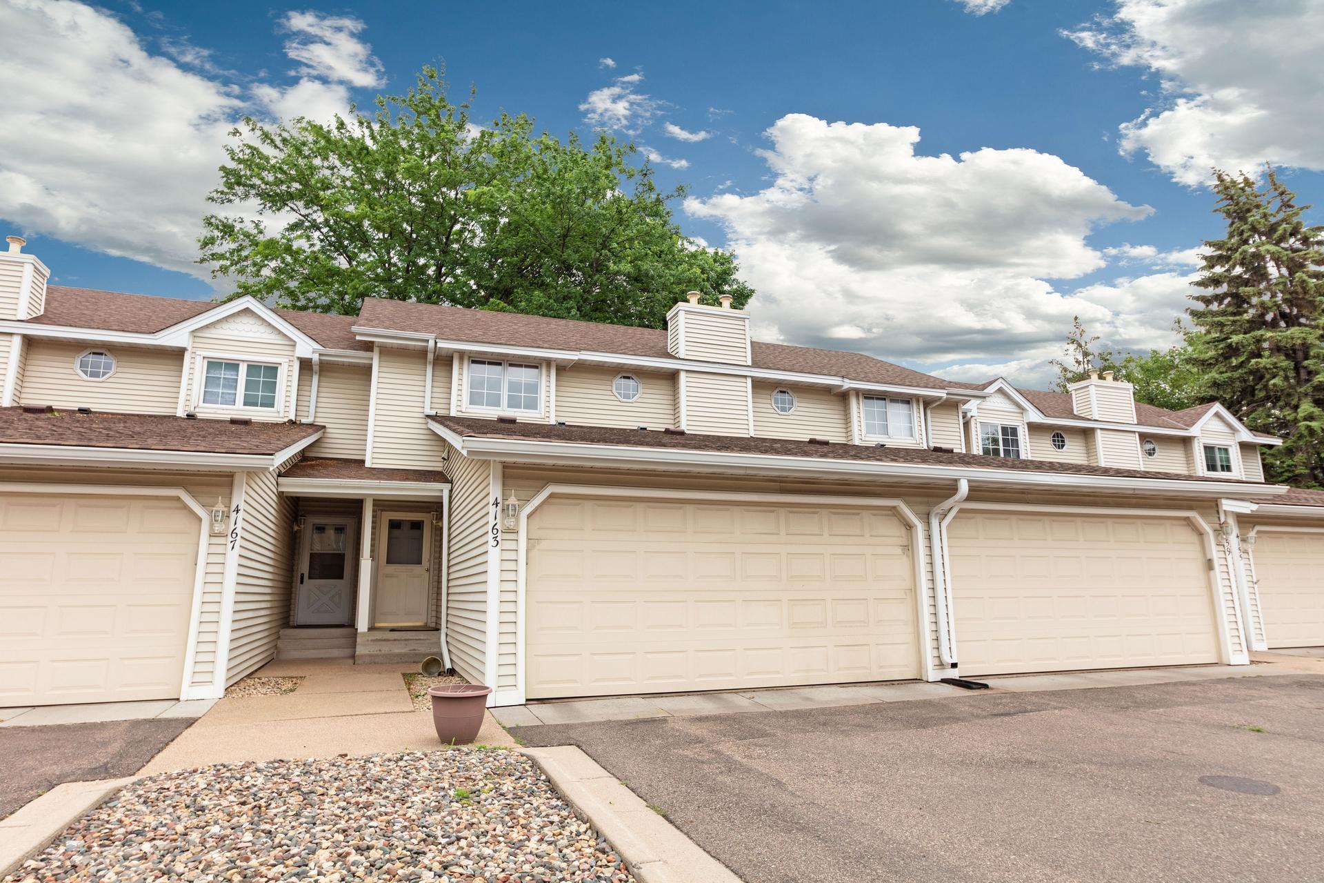 4163 Maureen Drive NE Property Photo 1