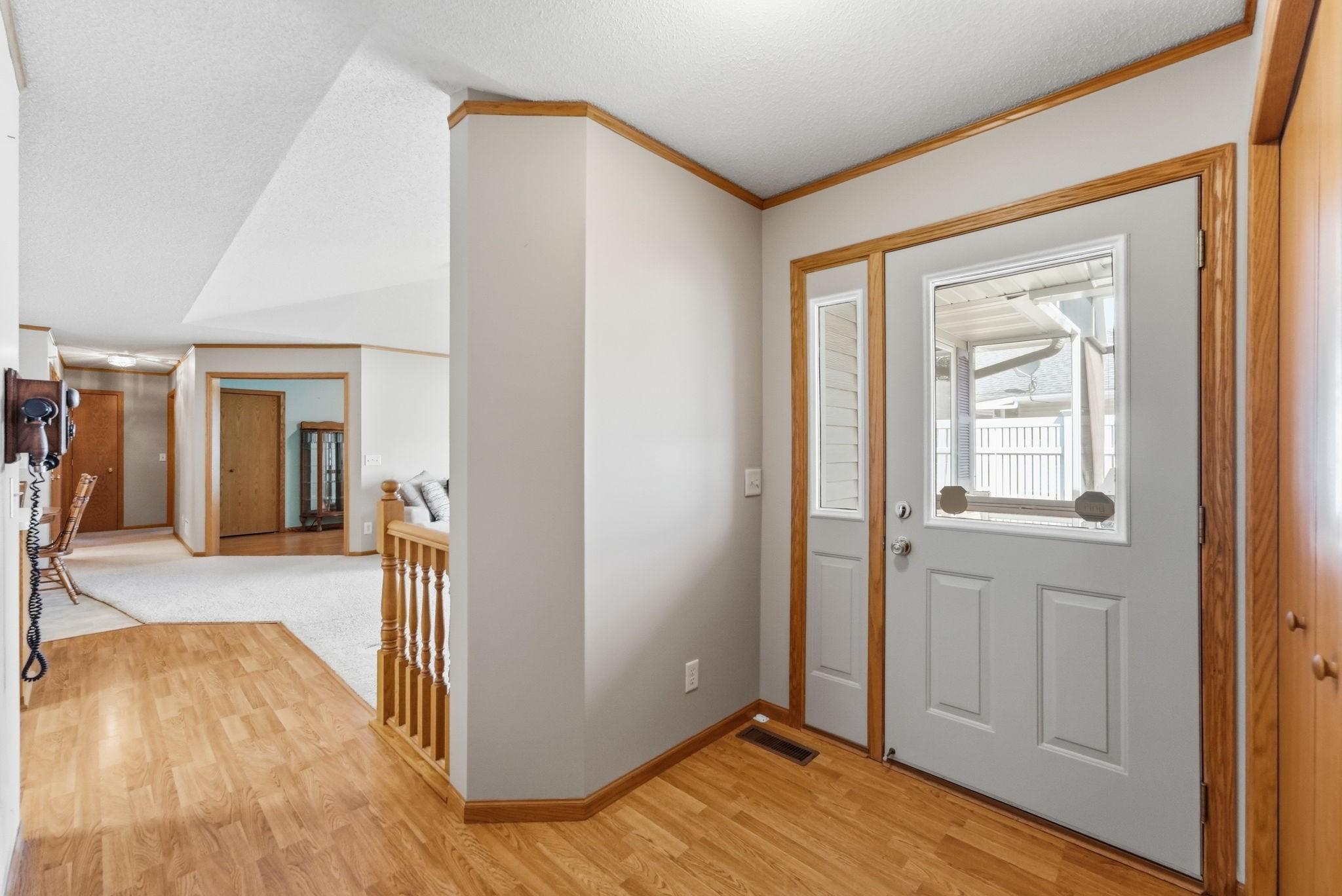 207 Circle View Drive Property Photo 3