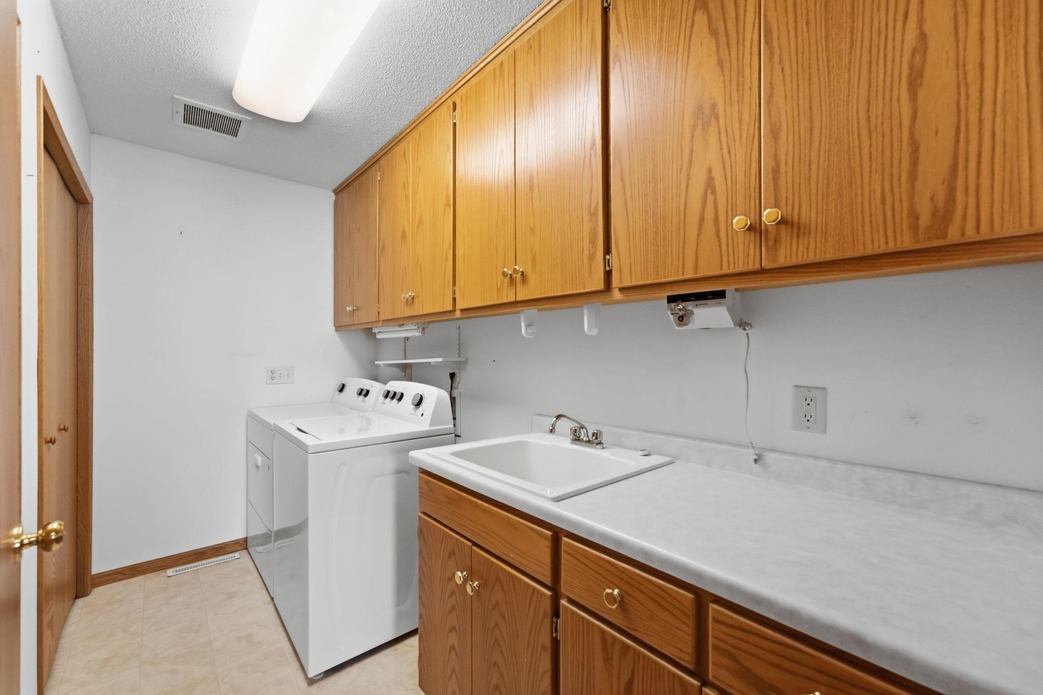 207 Circle View Drive Property Photo 11