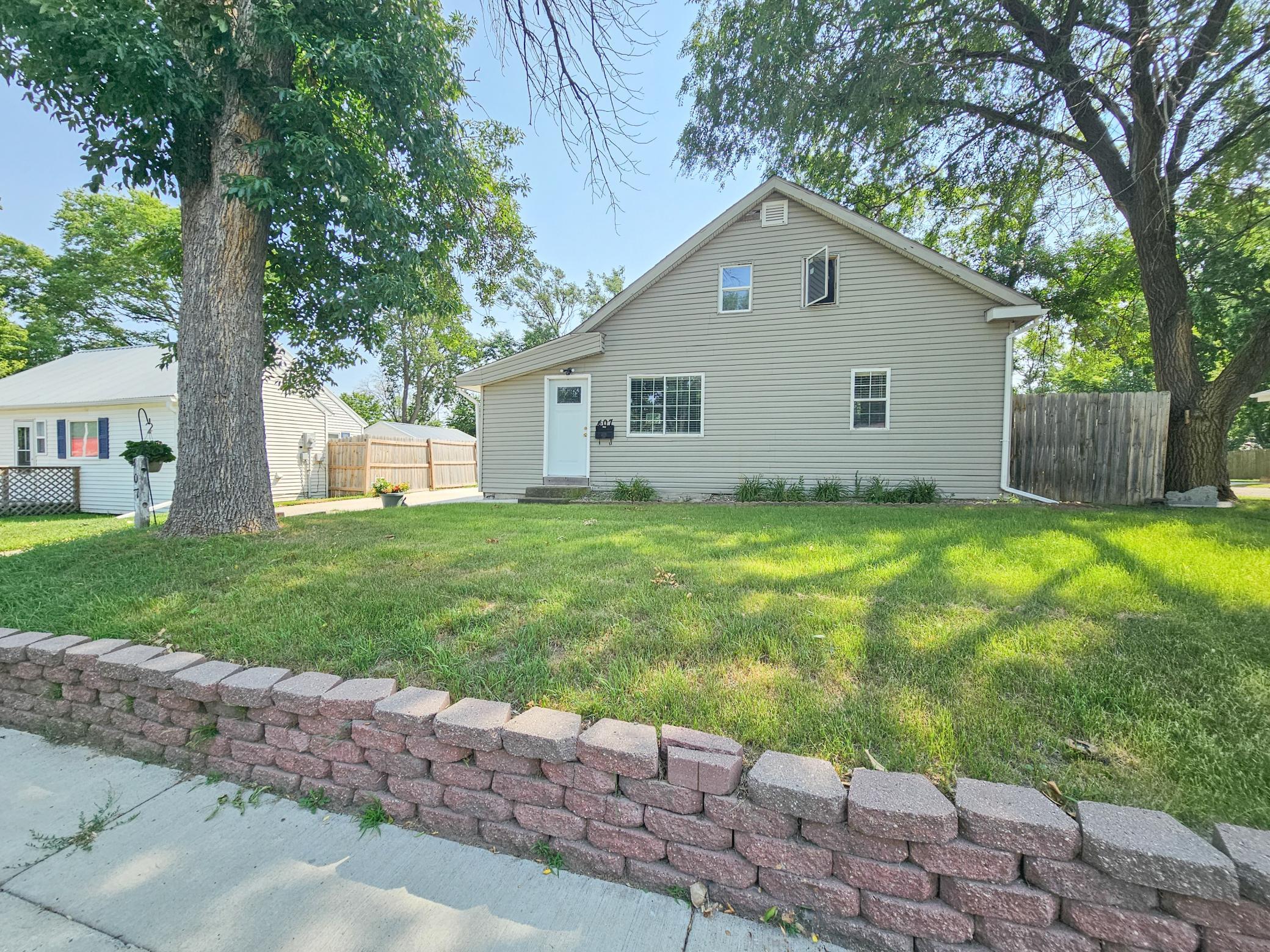 407 S 2nd Street Property Photo 1