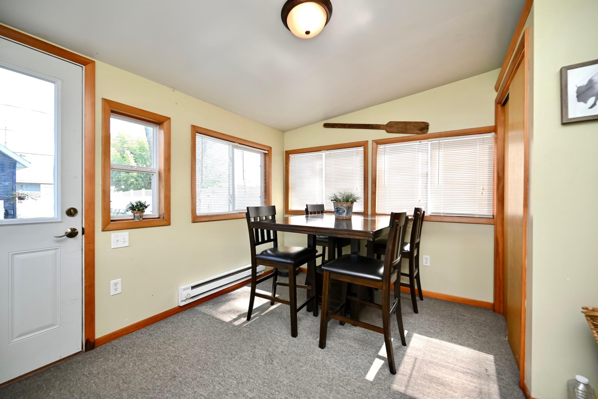 528 E 2nd Street Property Photo 16