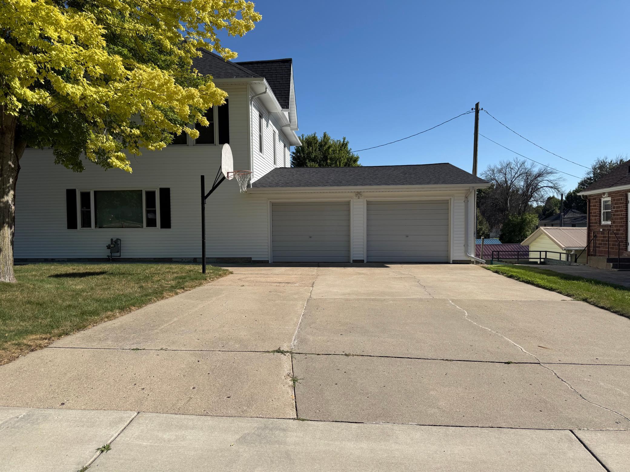 124 N Spring Avenue Property Photo 4
