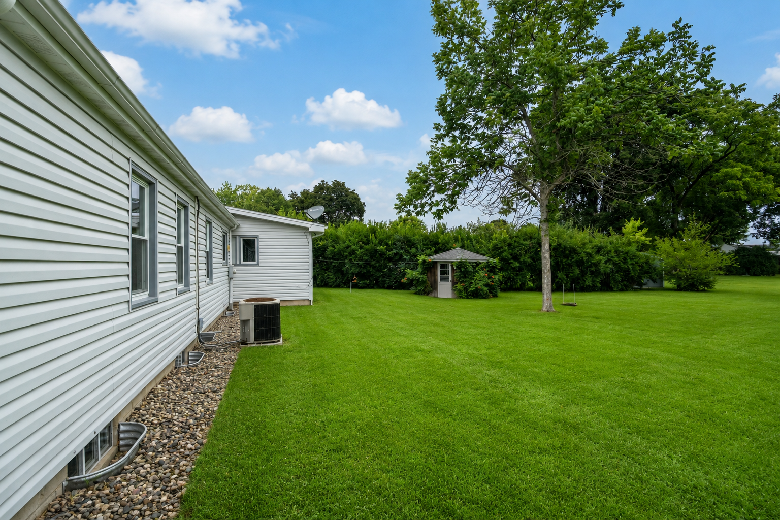 128 N Park Lane Property Photo 4