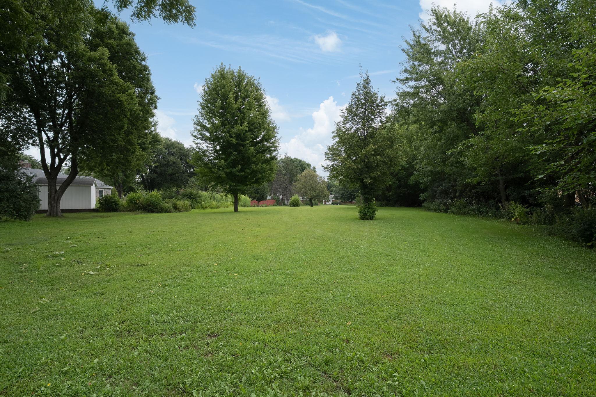 128 N Park Lane Property Photo 5
