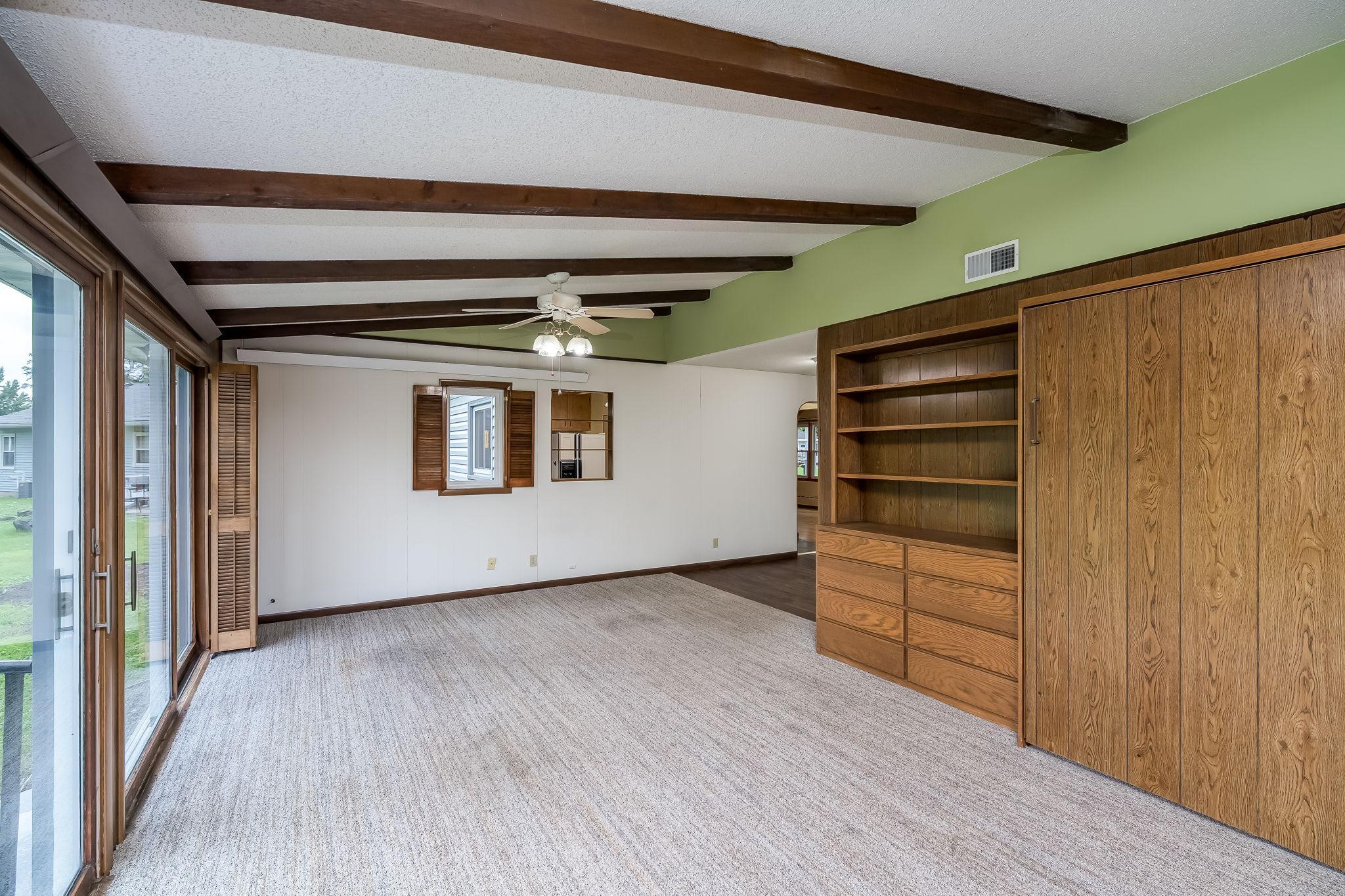 128 N Park Lane Property Photo 8