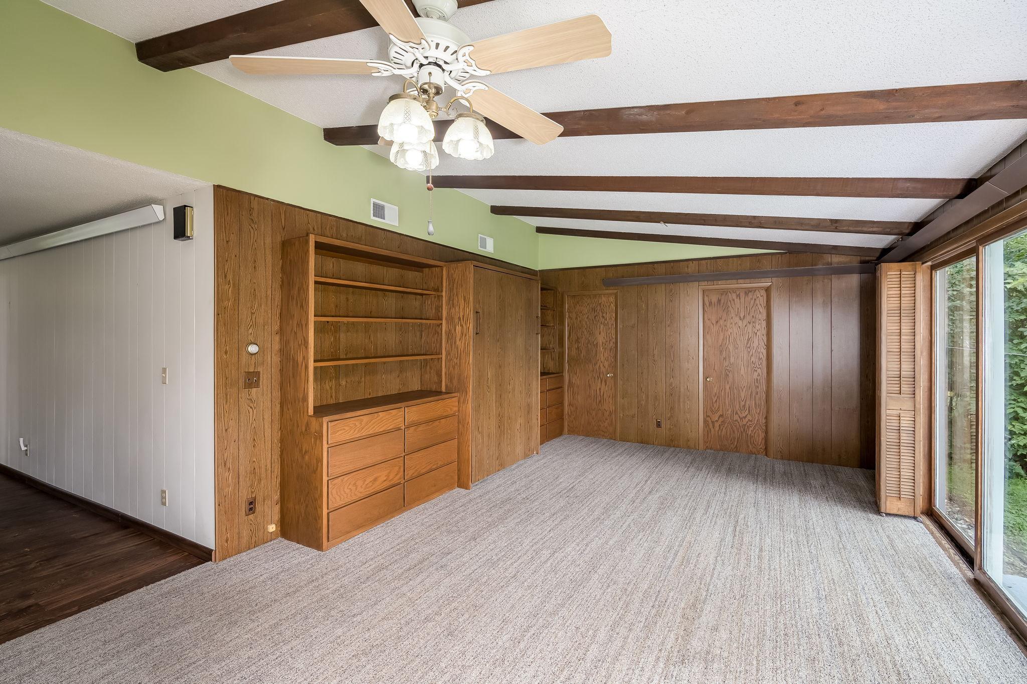 128 N Park Lane Property Photo 10