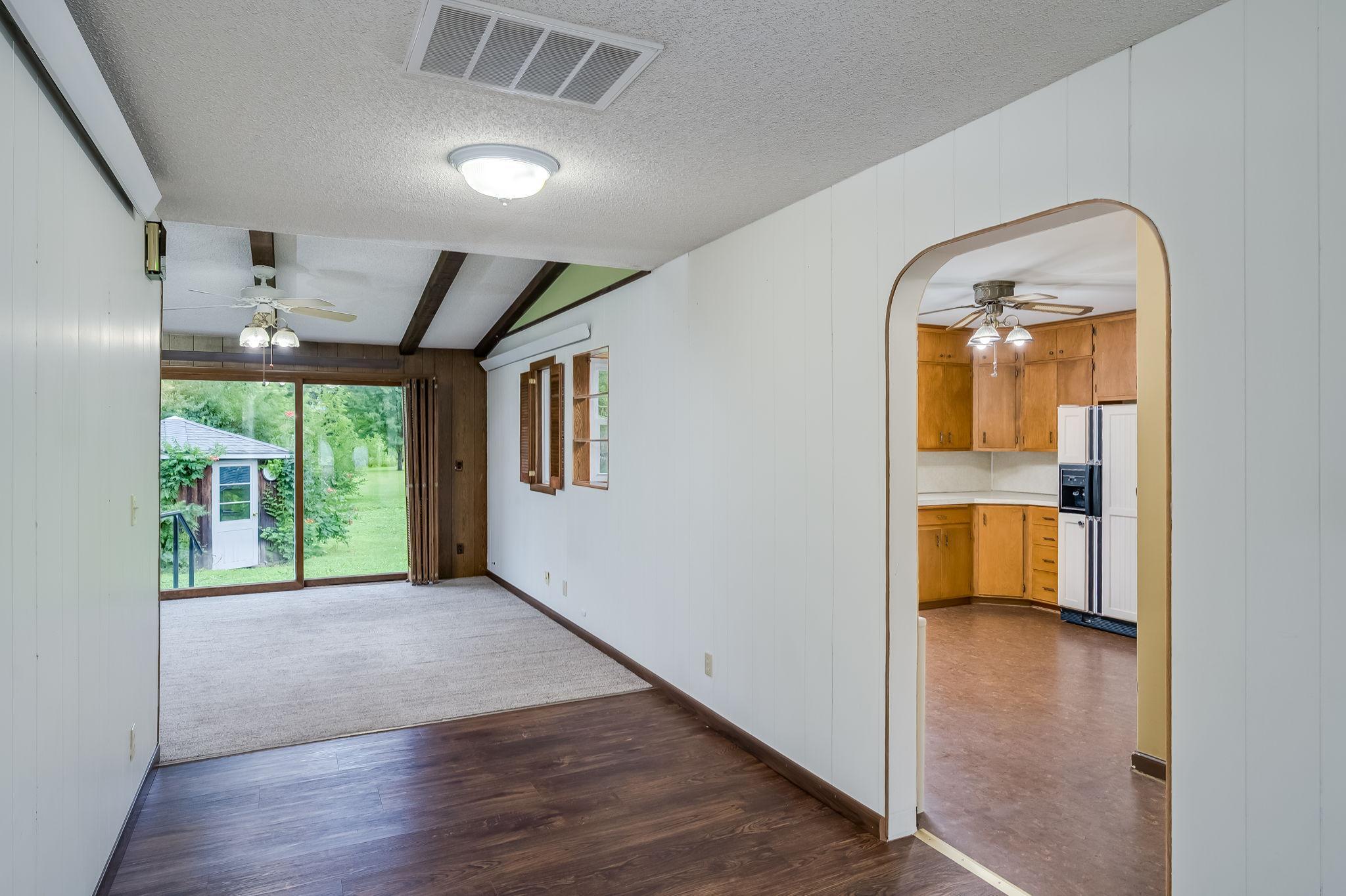 128 N Park Lane Property Photo 12