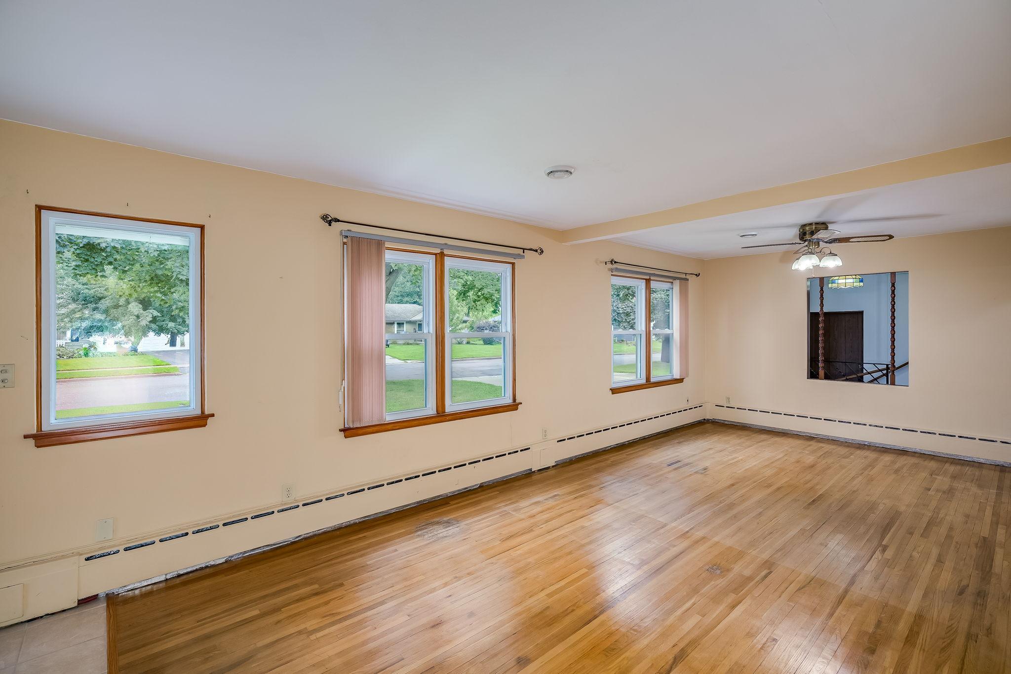 128 N Park Lane Property Photo 15