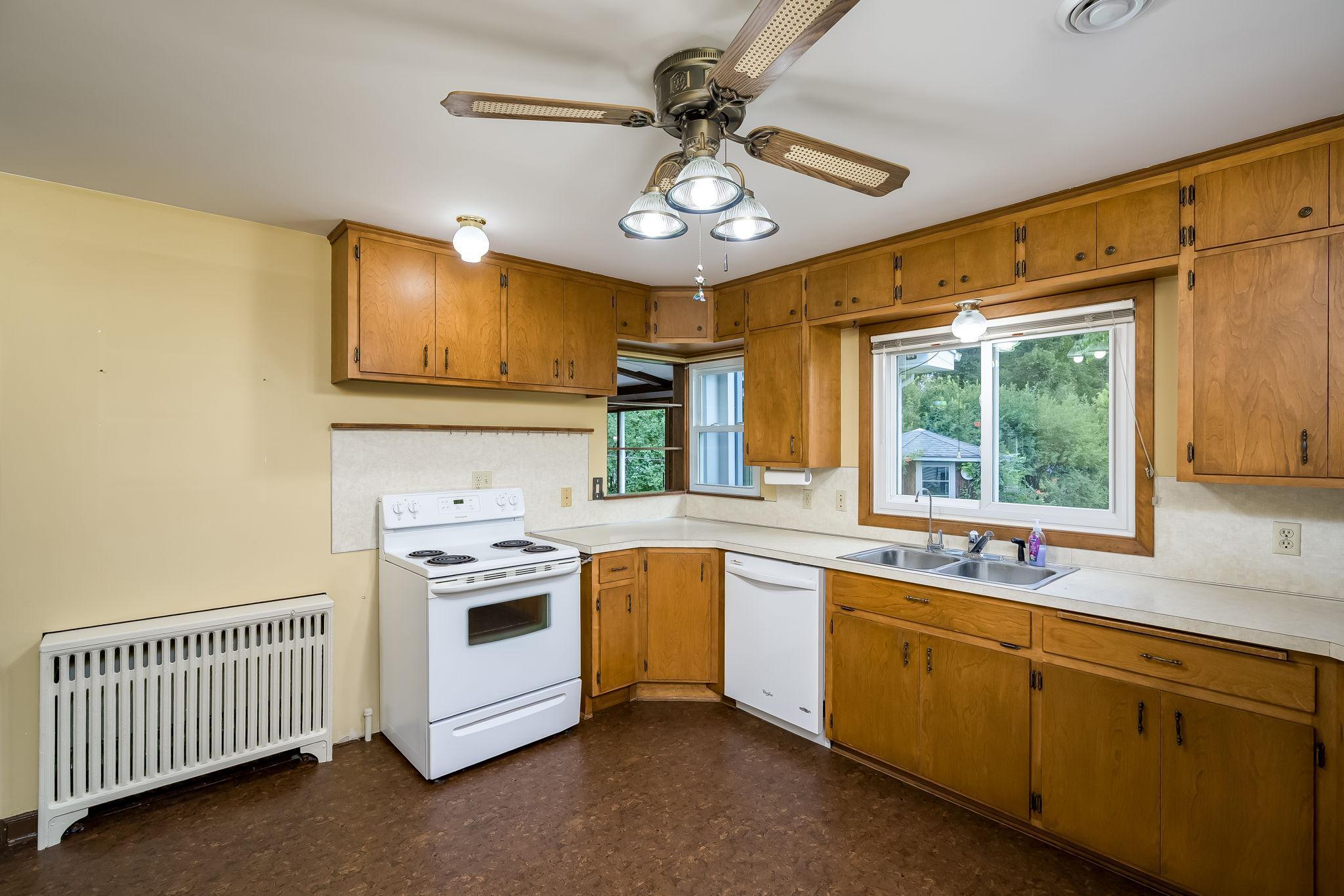 128 N Park Lane Property Photo 18