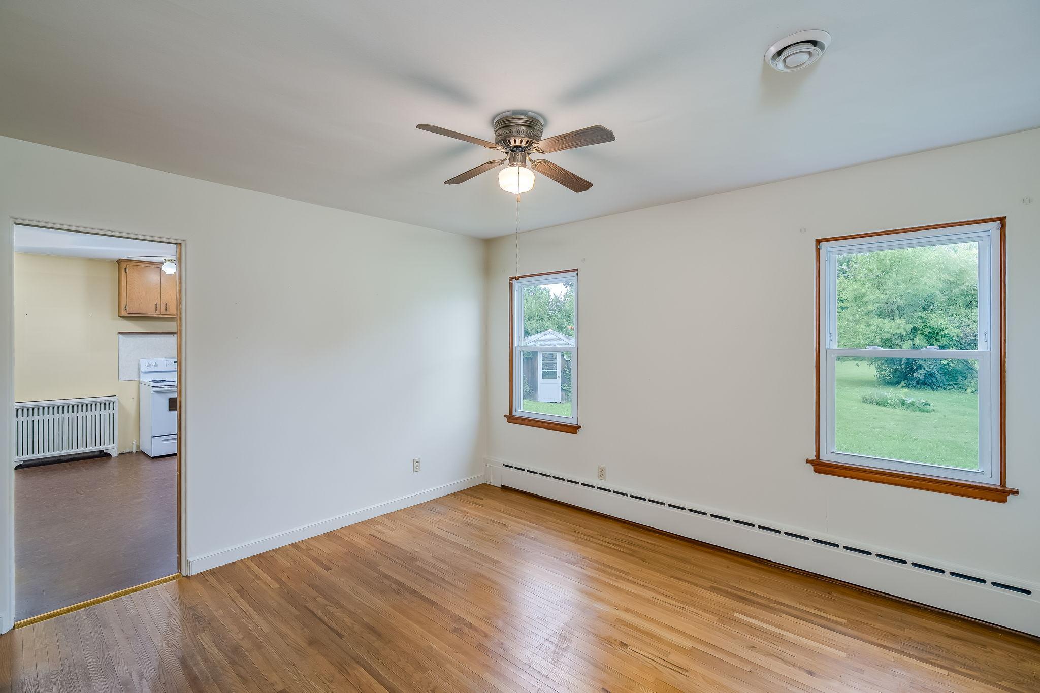 128 N Park Lane Property Photo 23