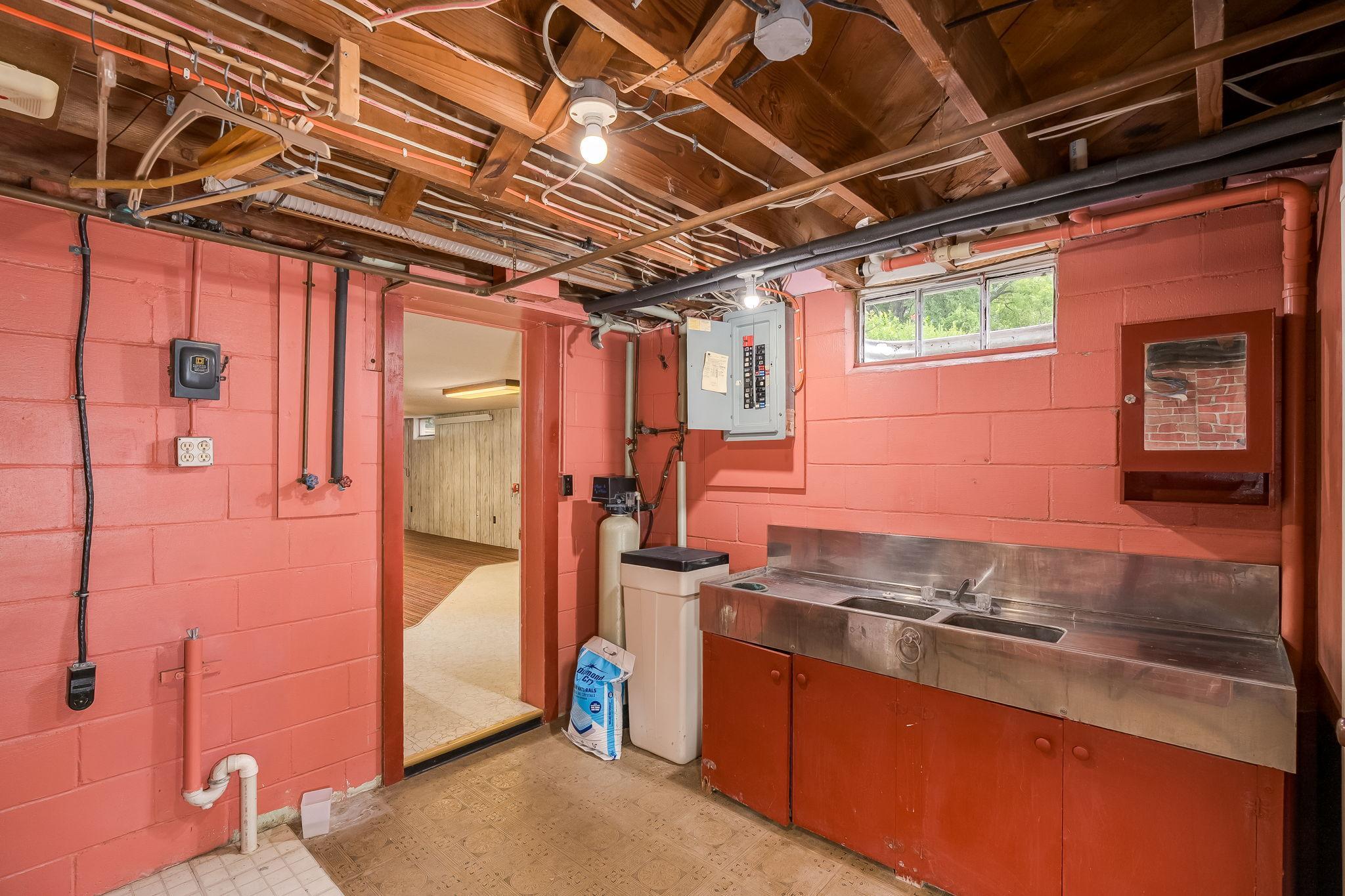 128 N Park Lane Property Photo 32