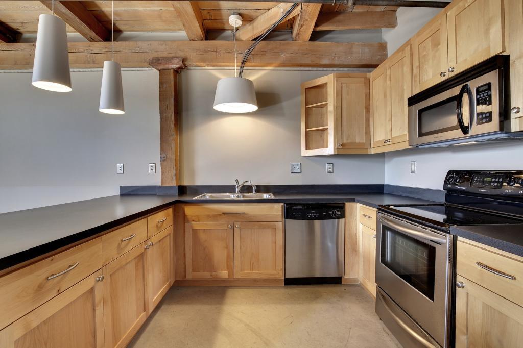 127 5th Street Ne 306 Property Photo 6