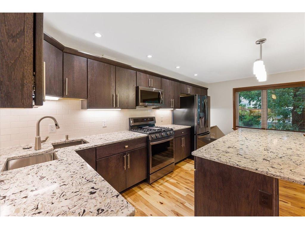 401 Ridgewood Avenue 104 Property Photo 1