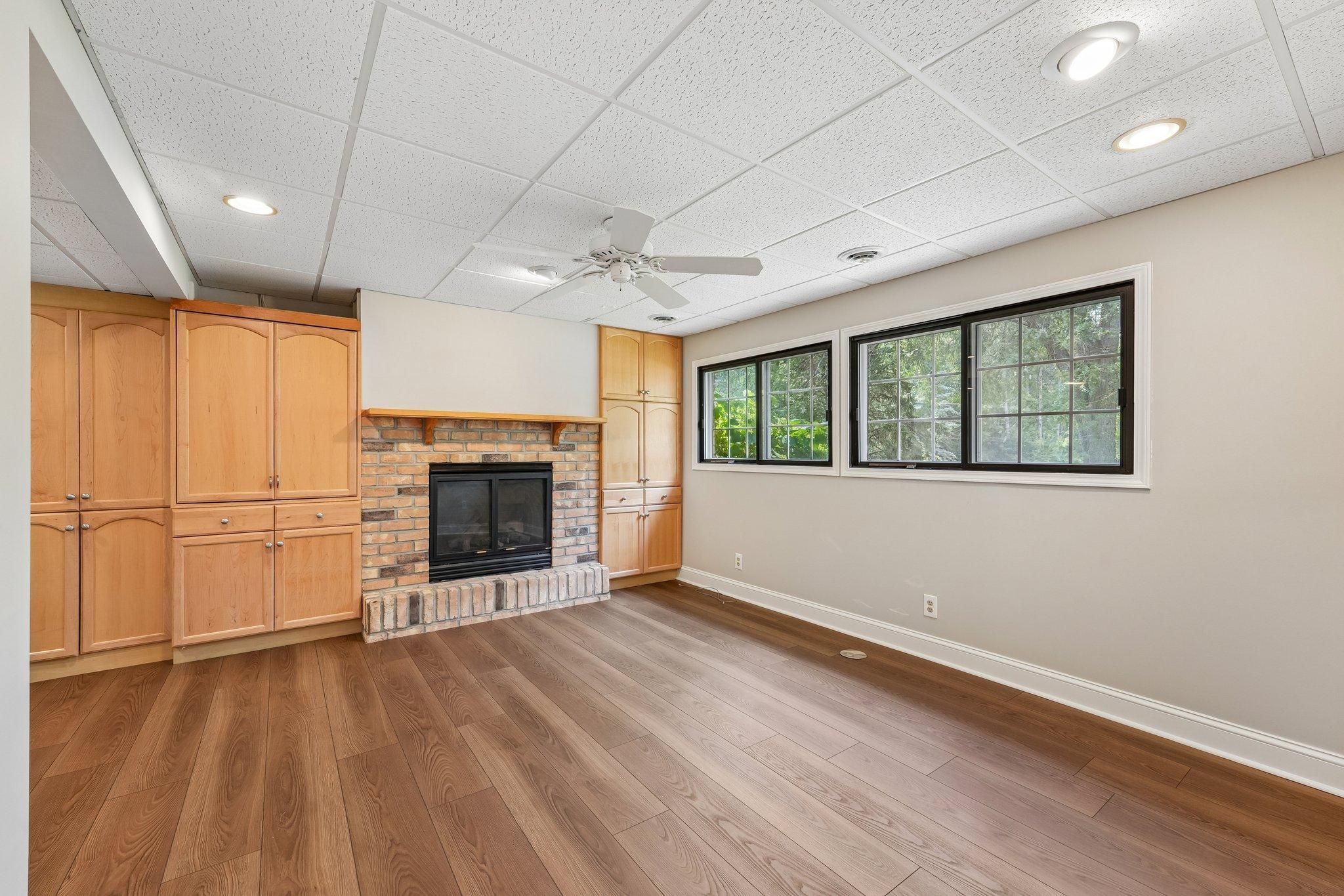 2301 Mailand Road E Property Photo 14