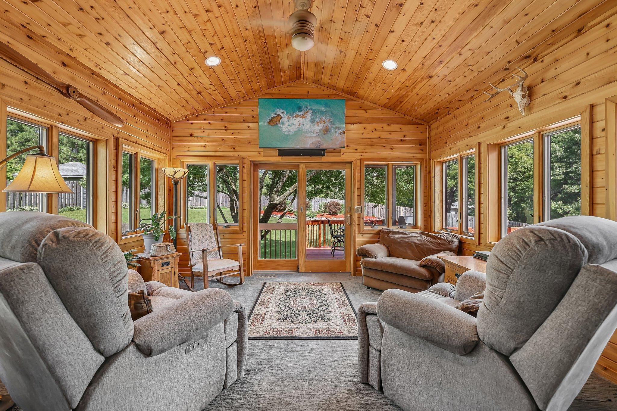 8583 Bower Path Property Photo 15