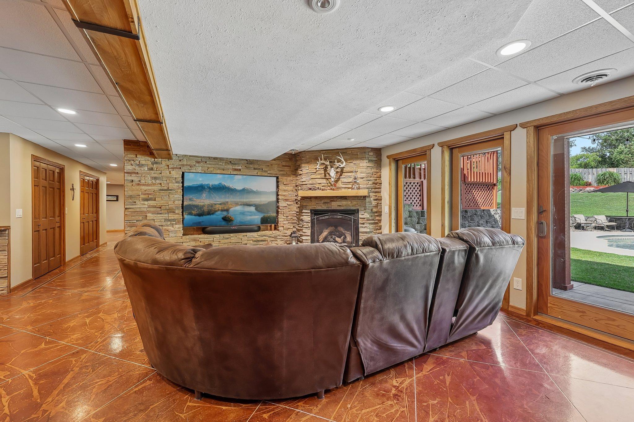 8583 Bower Path Property Photo 34