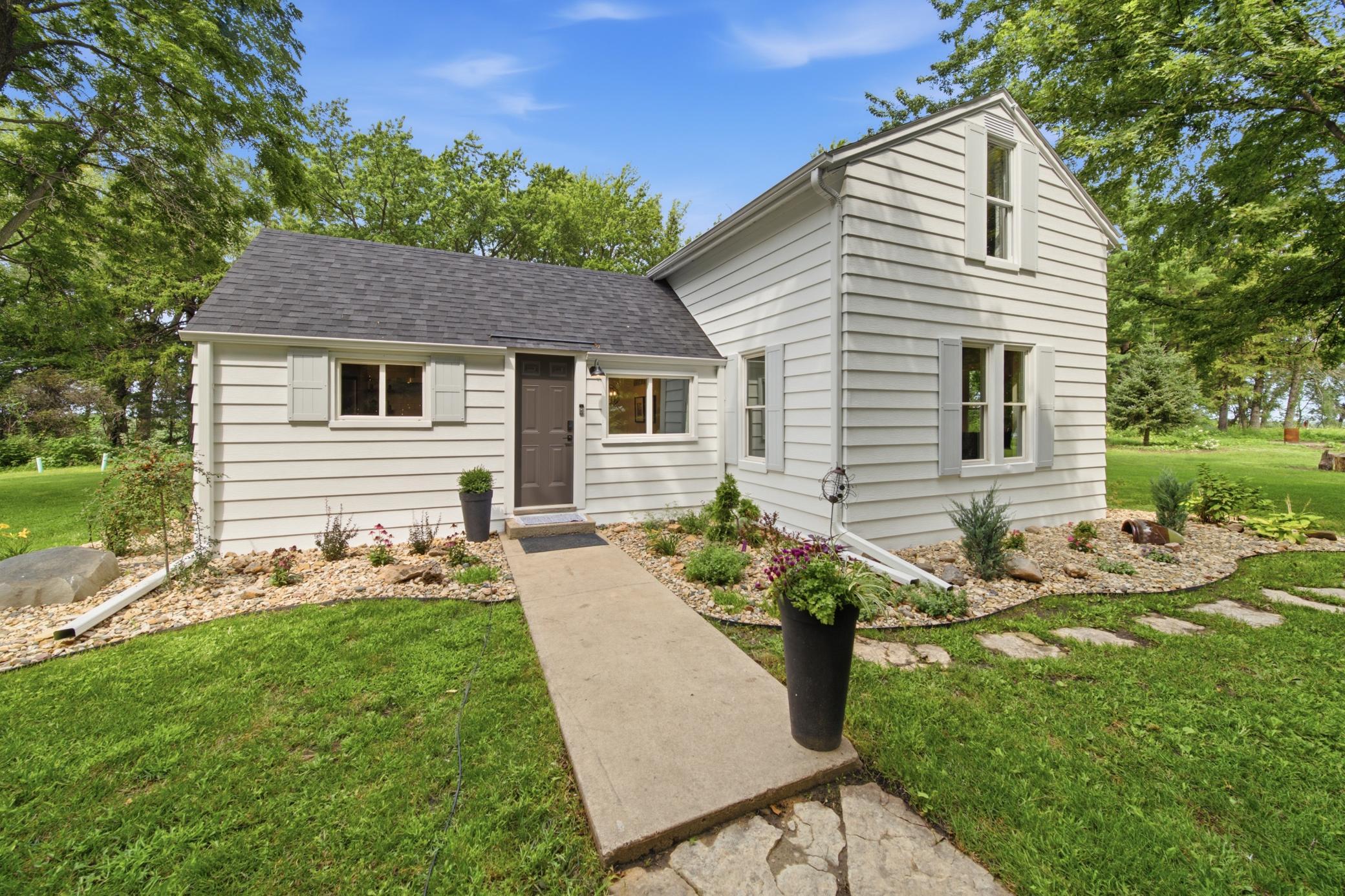 10337 30 Highway Sw Property Photo 1