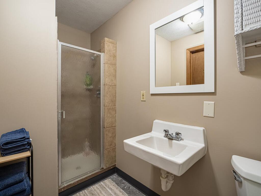 850 Main Street W Property Photo 57