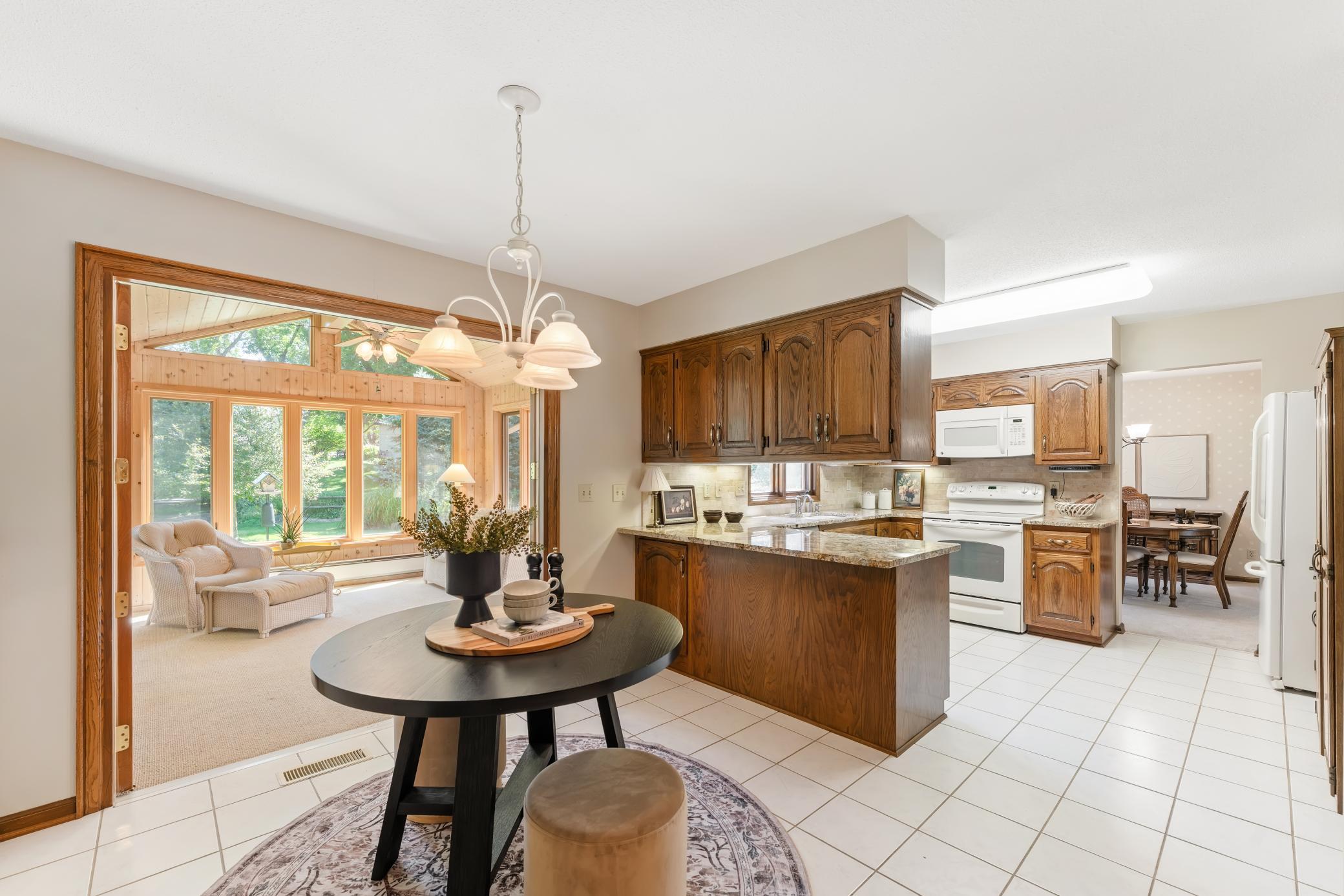 9903 Balmoral Lane Property Photo 14