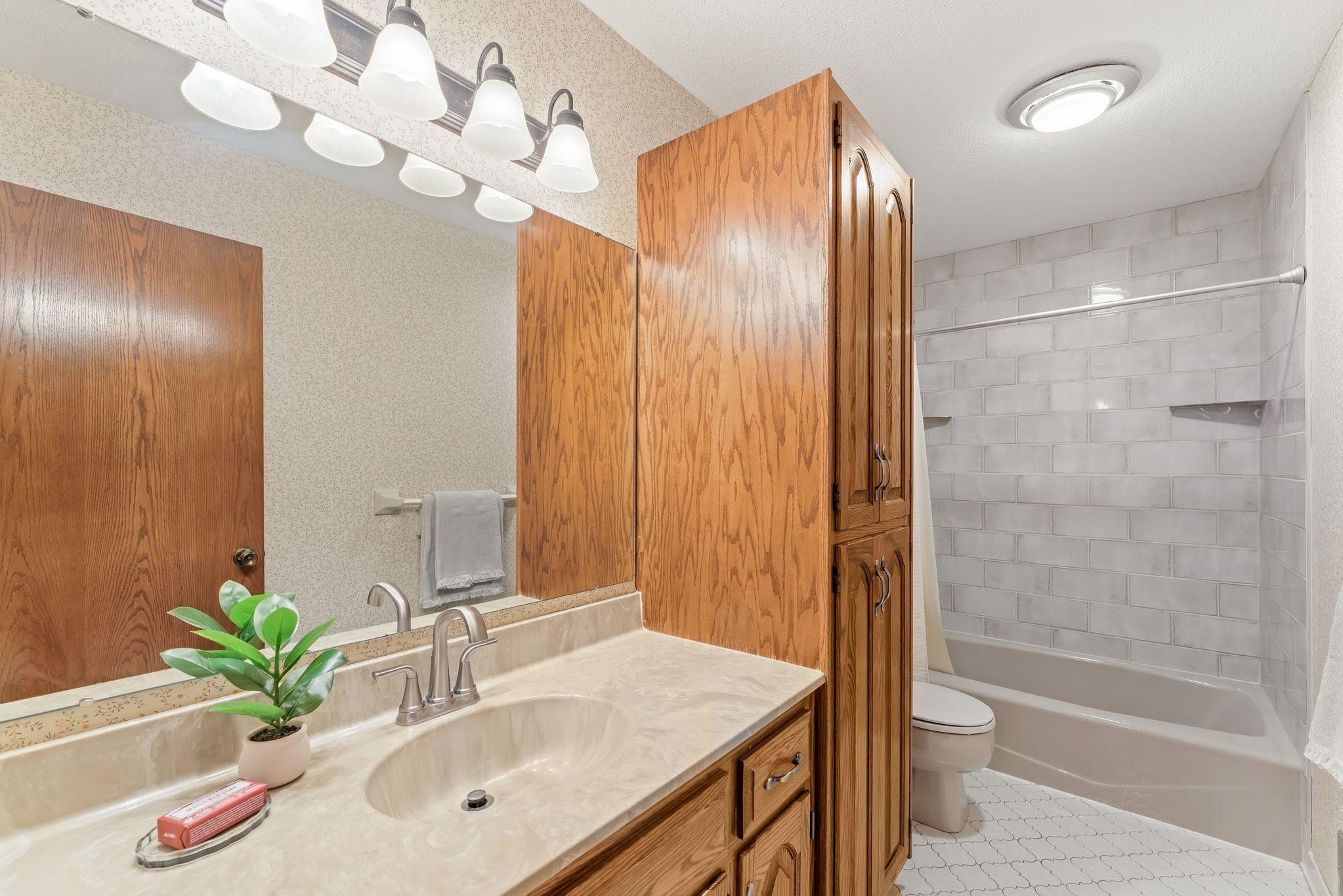 9903 Balmoral Lane Property Photo 26