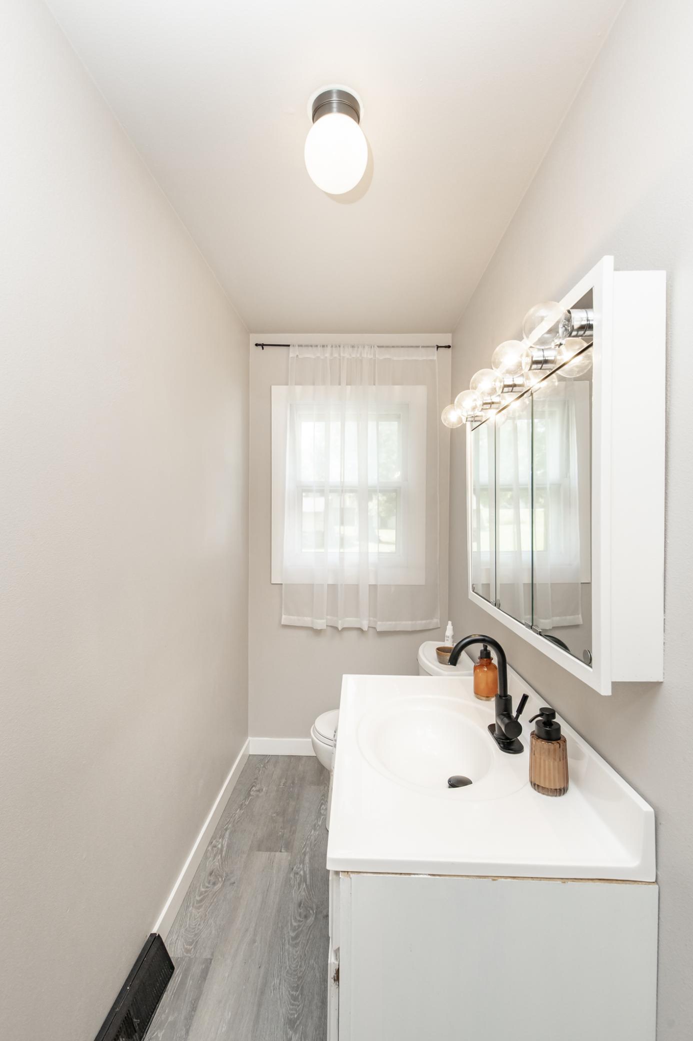 522 E Adolphus Avenue Property Photo 20