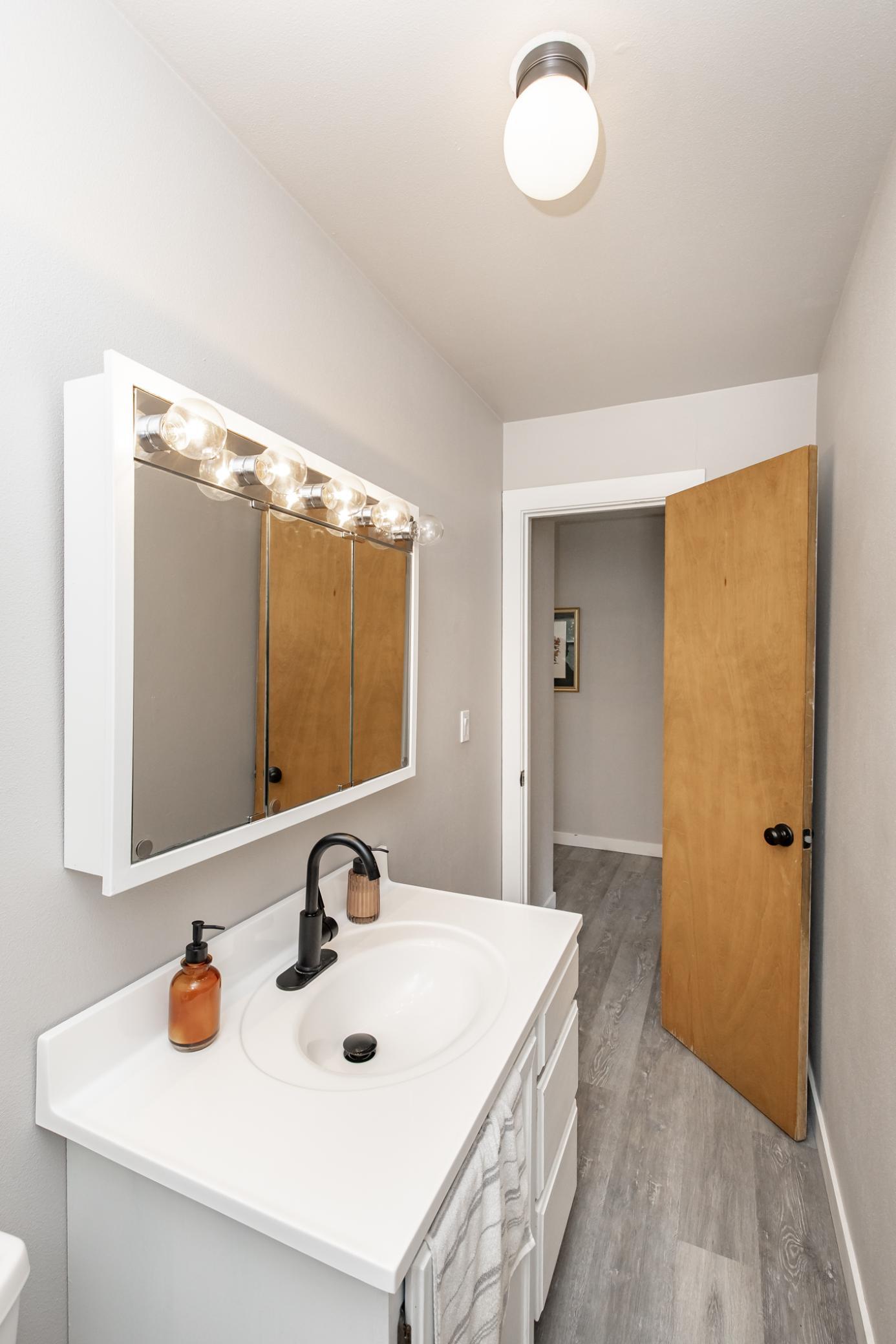 522 E Adolphus Avenue Property Photo 21