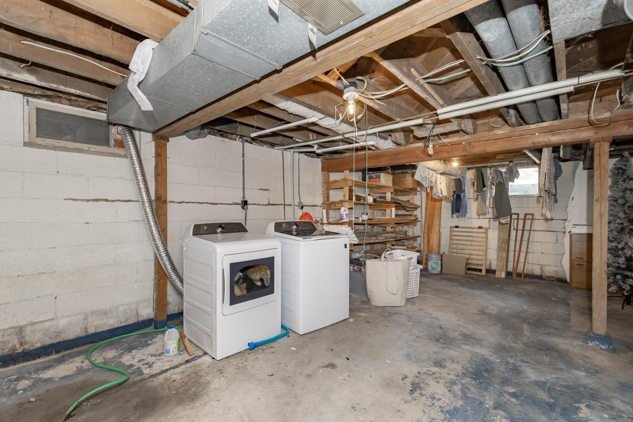 522 E Adolphus Avenue Property Photo 55