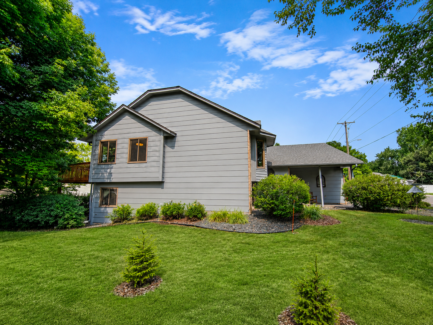 940 Douglas Court Property Photo 4
