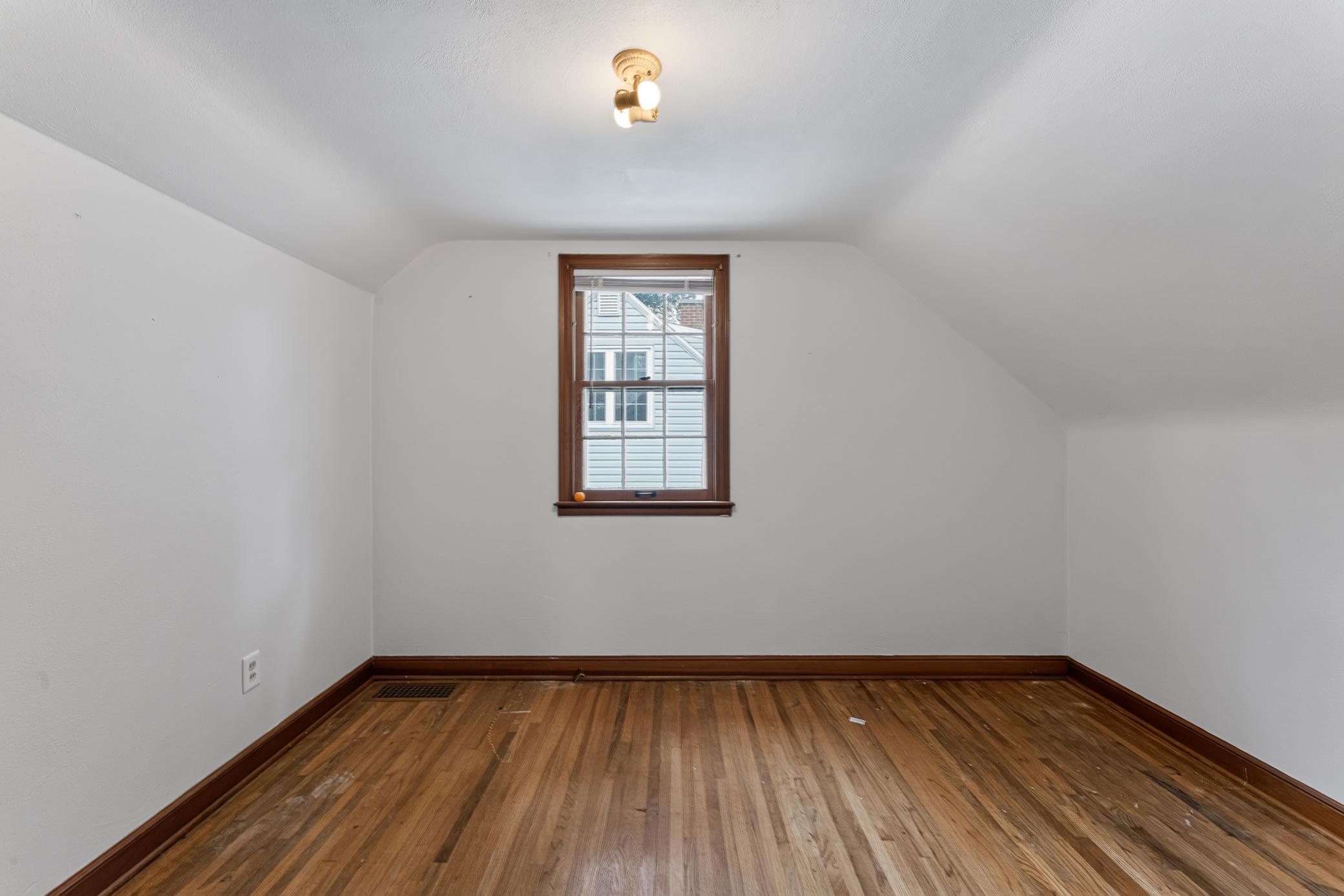 1202 12th Avenue Ne Property Photo 15