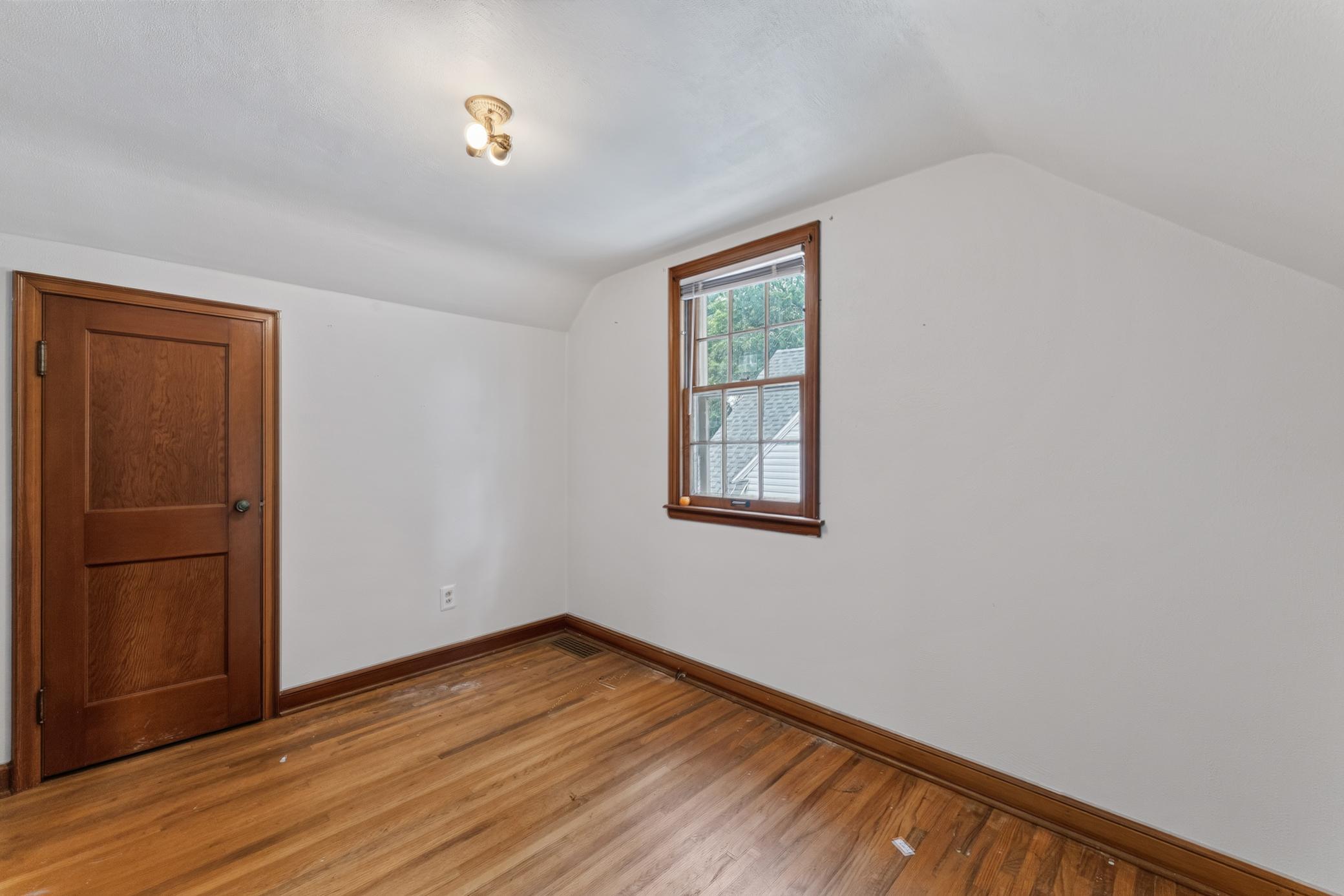 1202 12th Avenue Ne Property Photo 16