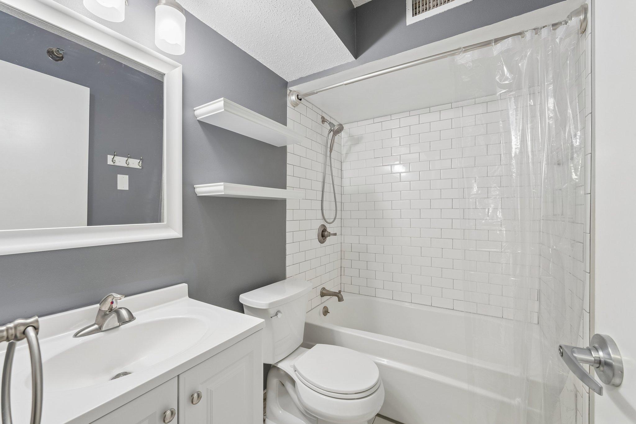 52 Groveland Terrace A412 Property Photo 15