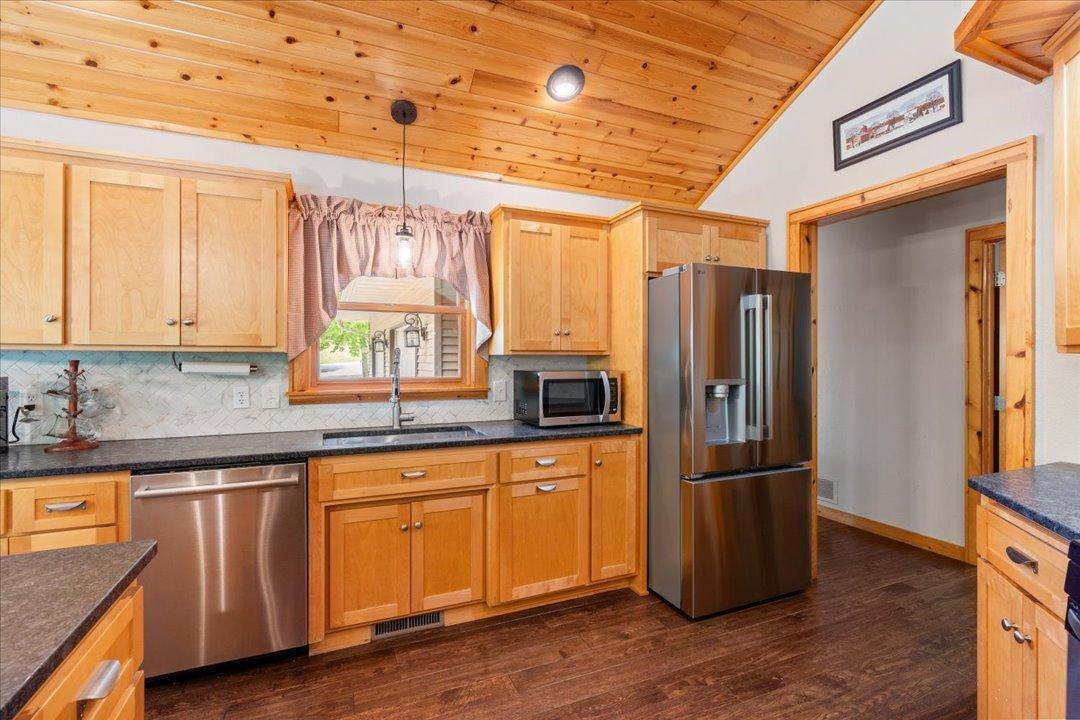 29470 Belgian Drive Property Photo 5