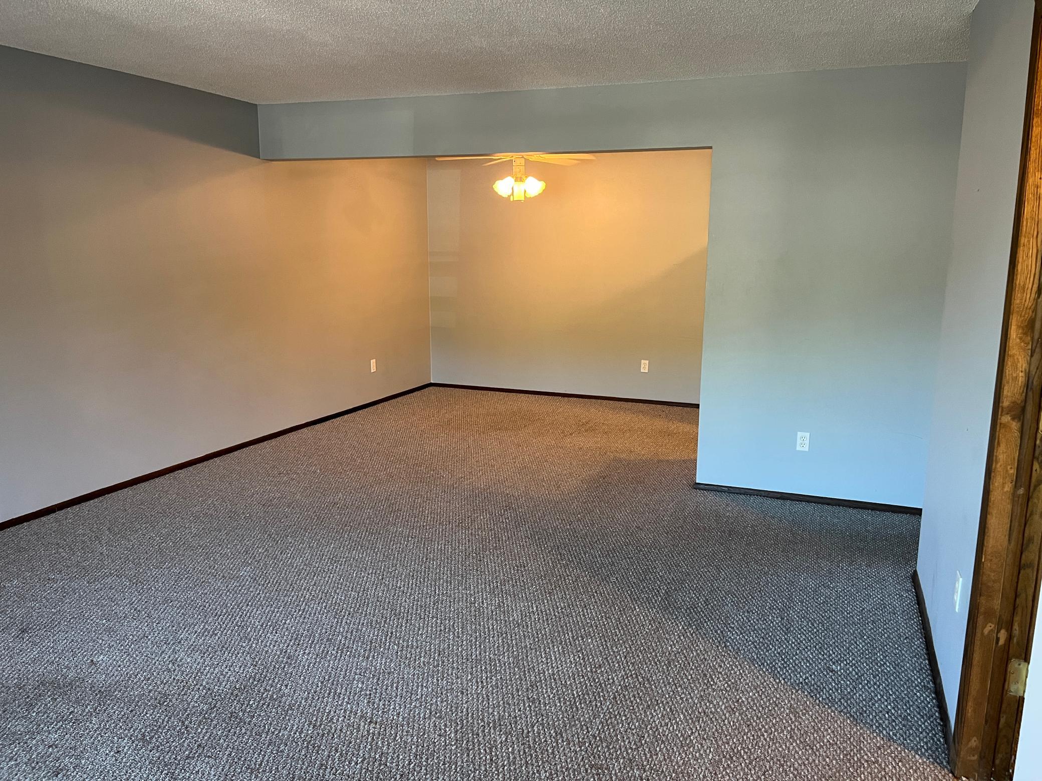 4371 Wilshire Boulevard 305 Property Photo 2