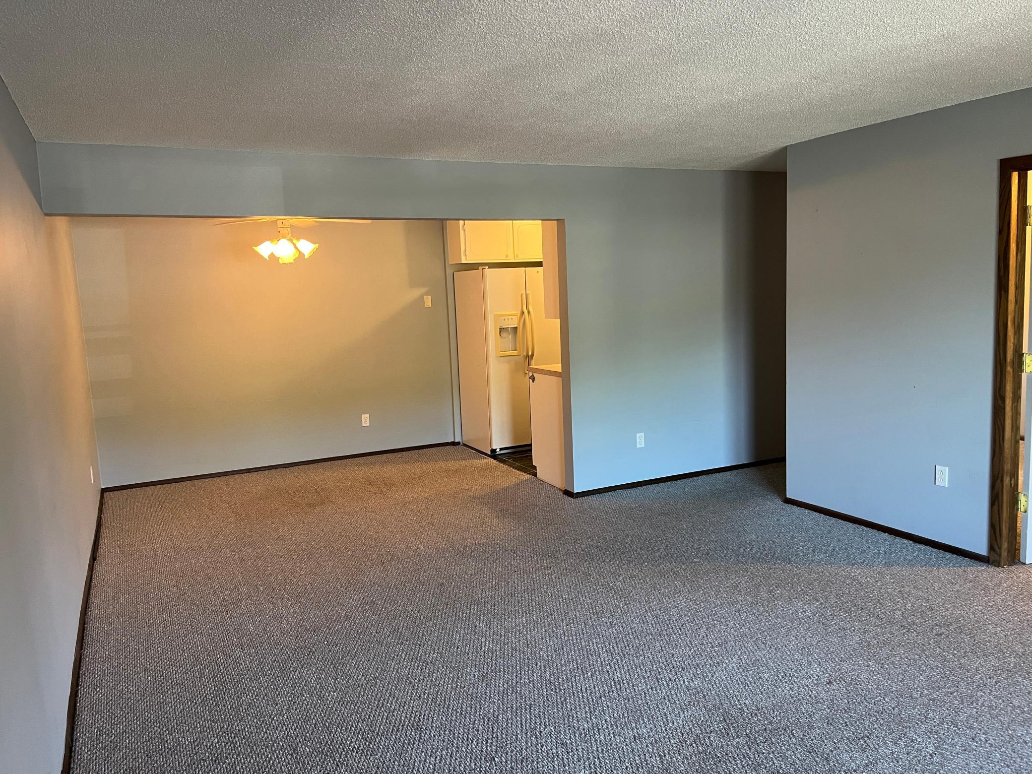 4371 Wilshire Boulevard 305 Property Photo 3