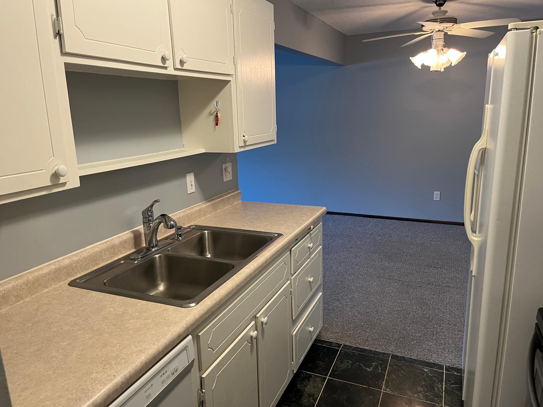 4371 Wilshire Boulevard 305 Property Photo 7