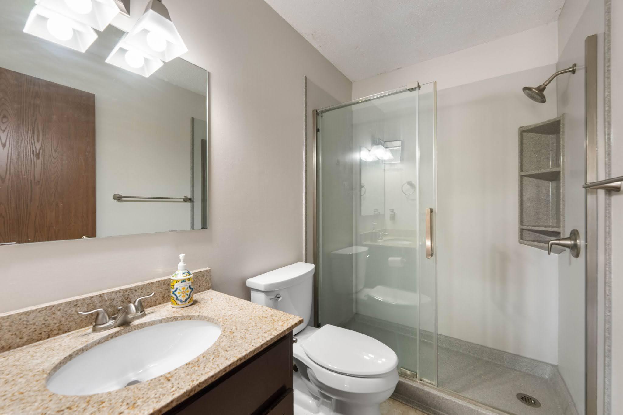 5697 Green Circle Drive 315 Property Photo 8