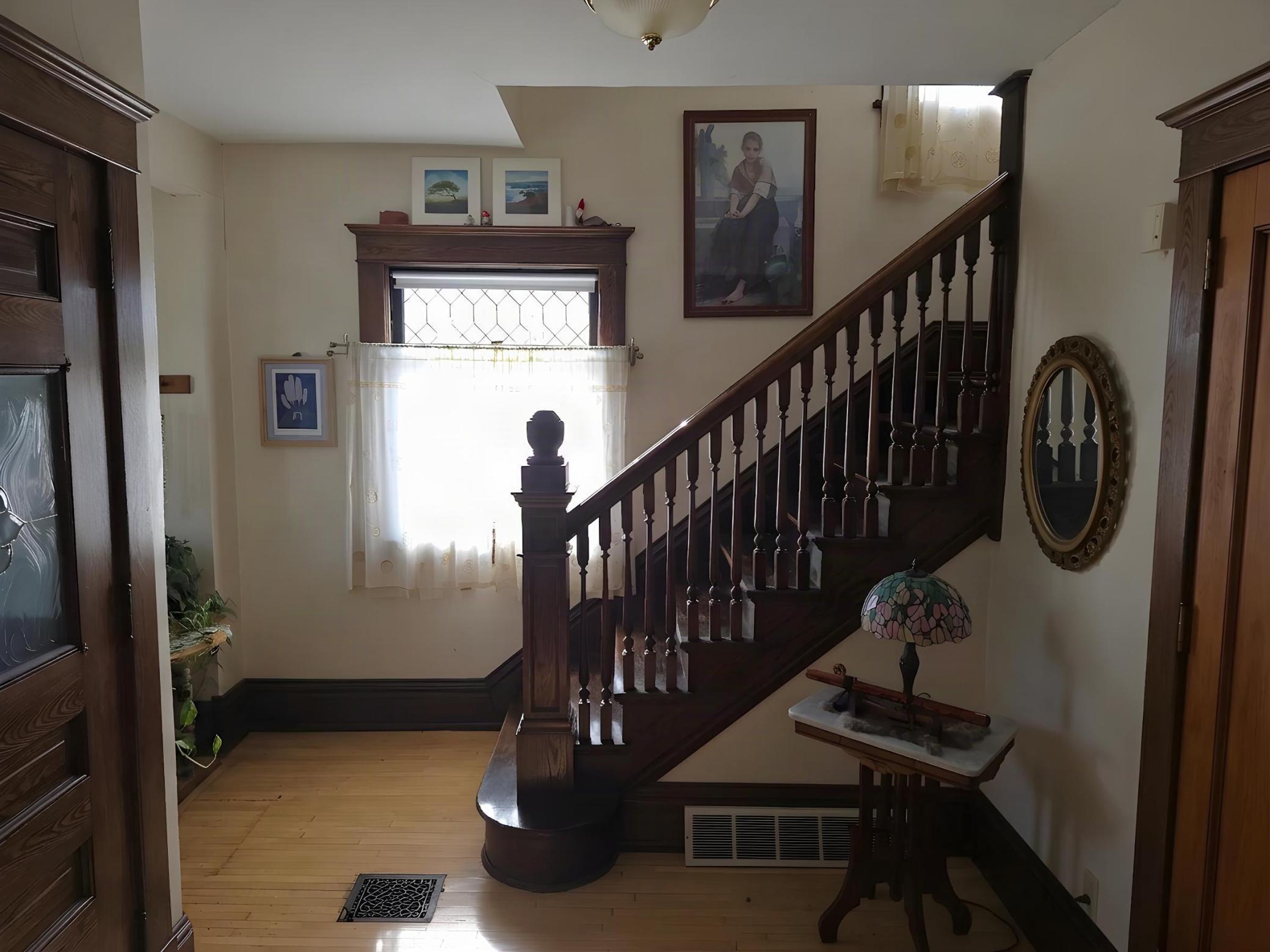 806 E 36th Street Property Photo 12