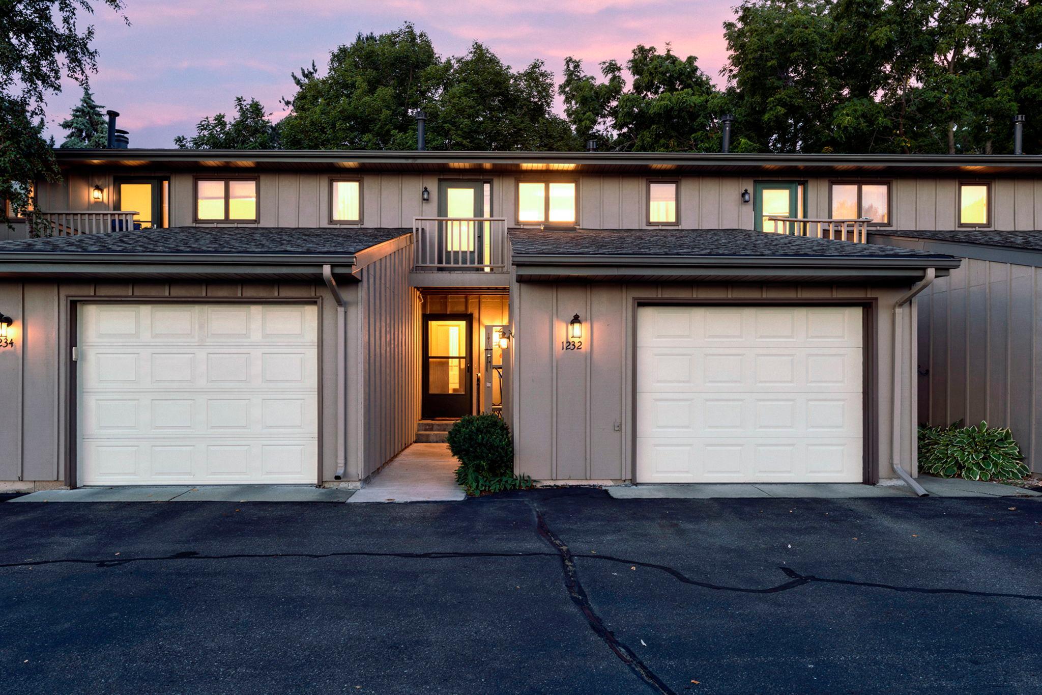 1232 Woodley Street E Property Photo 1