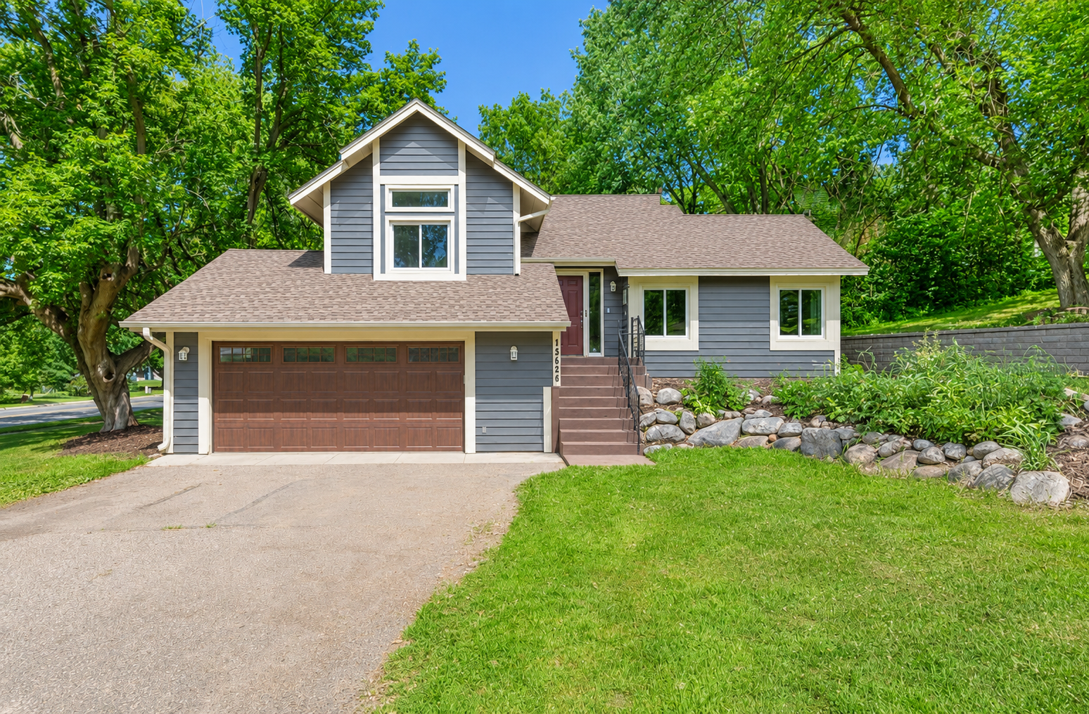 13628 Vincent Circle Property Photo 1