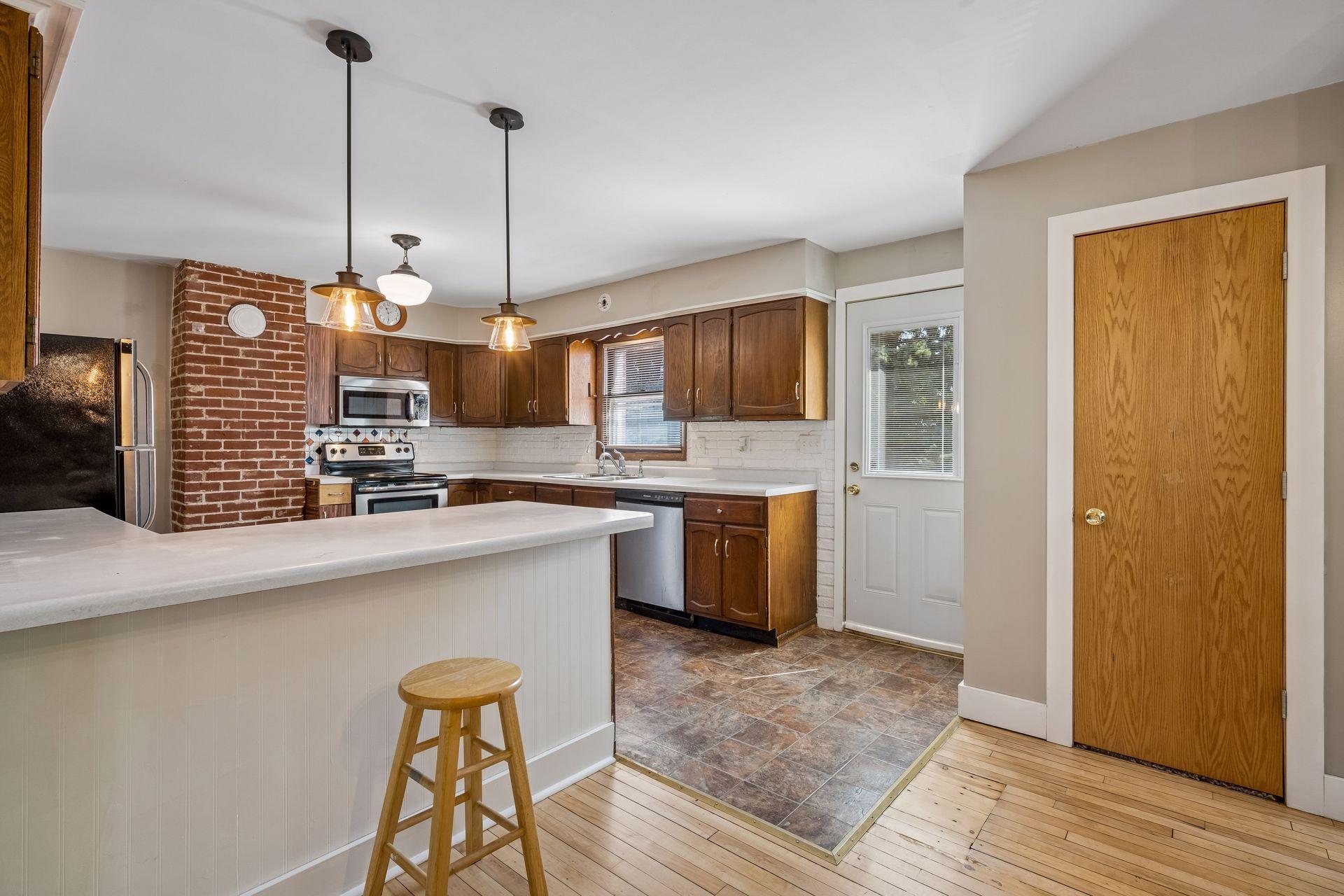 7471 30th Street Ne Property Photo 5