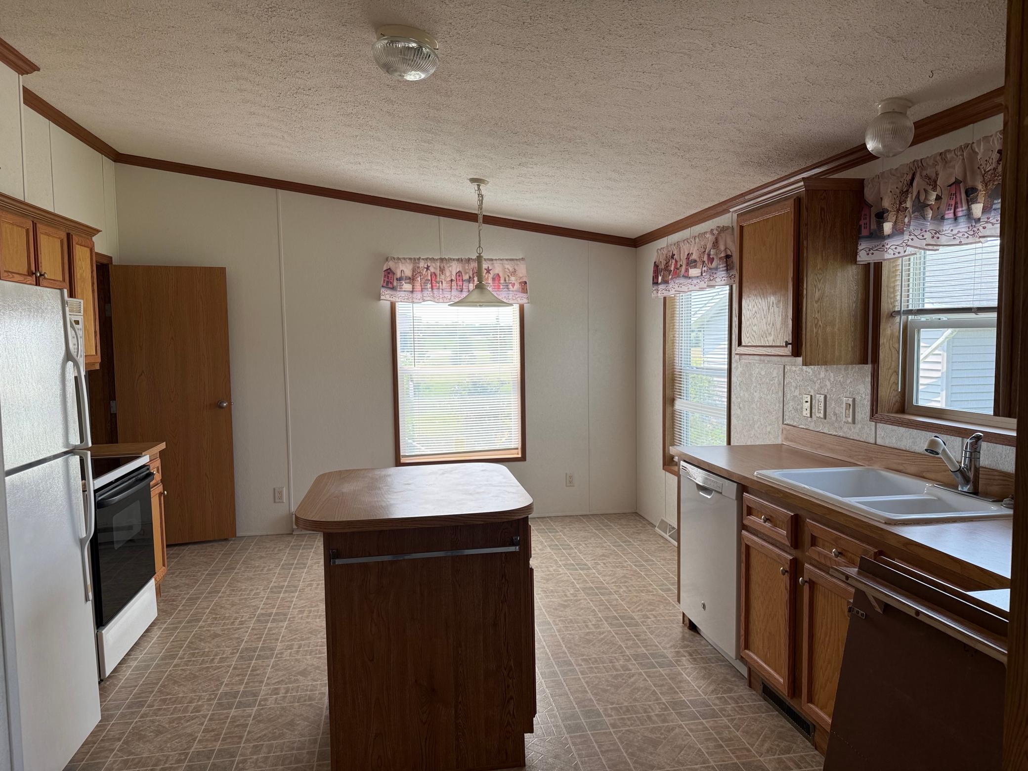 27427 County 98 Property Photo 9
