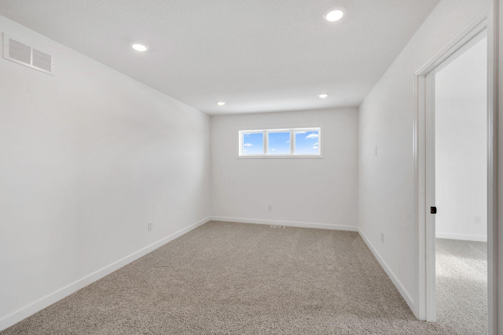 12385 Holden Way Property Photo 9