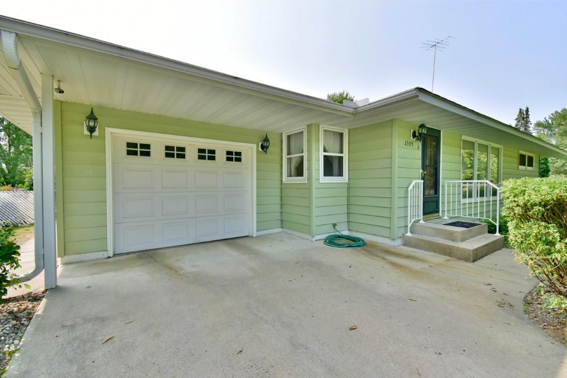 2305 10th Avenue S Property Photo 3