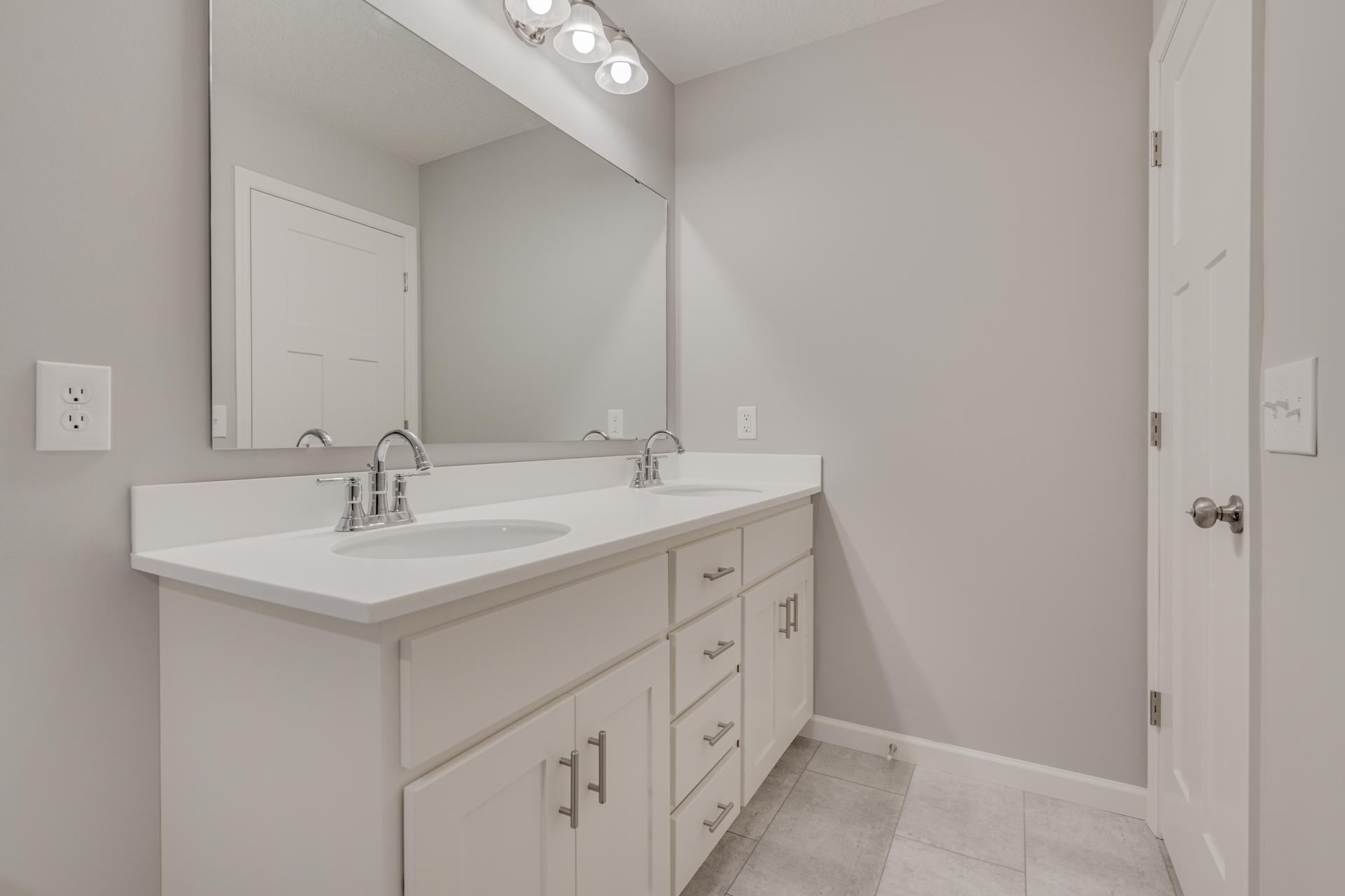 4707 4th Street Loop Ne Property Photo 7
