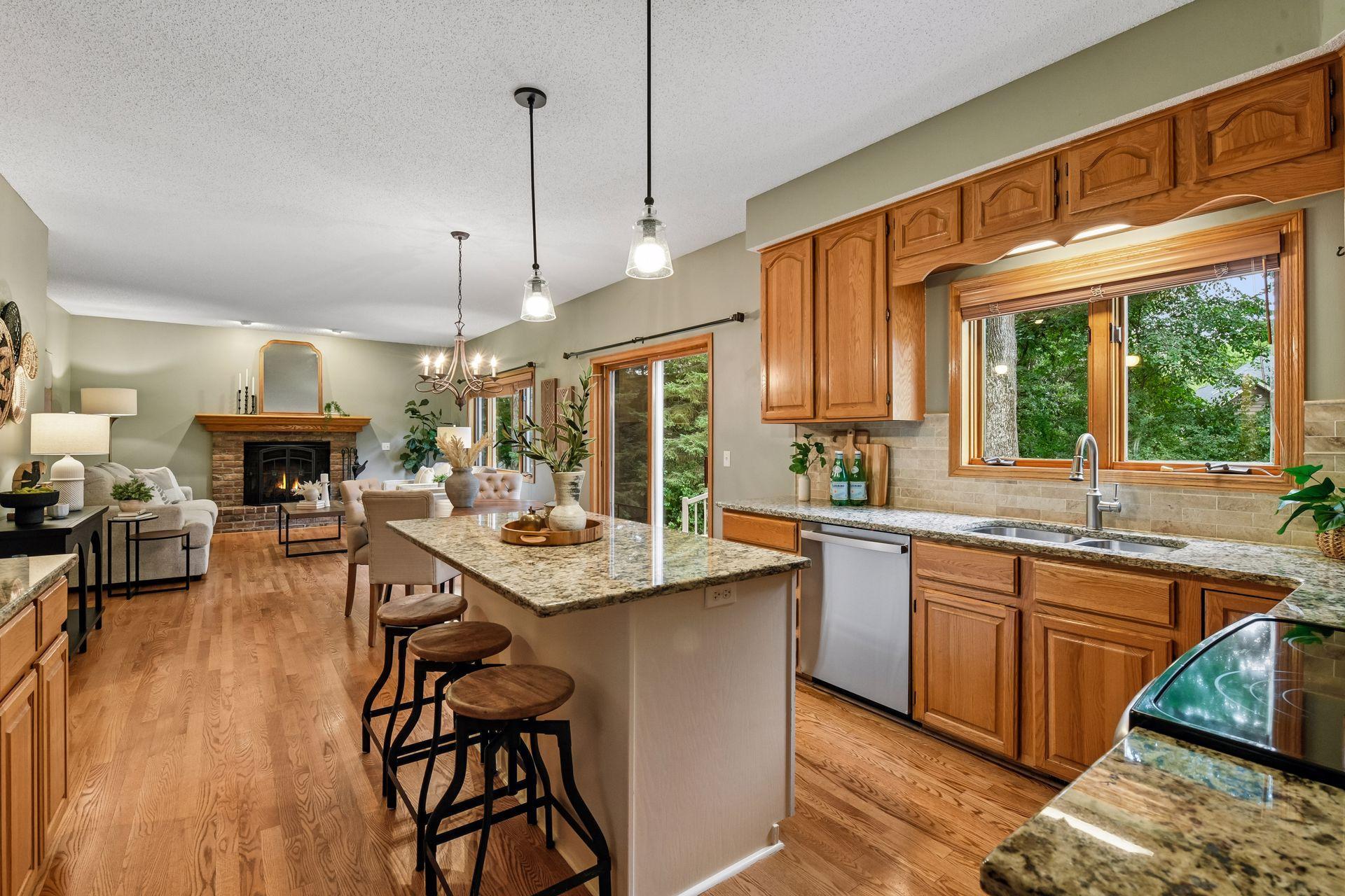 1929 Woodstone Drive Property Photo 8